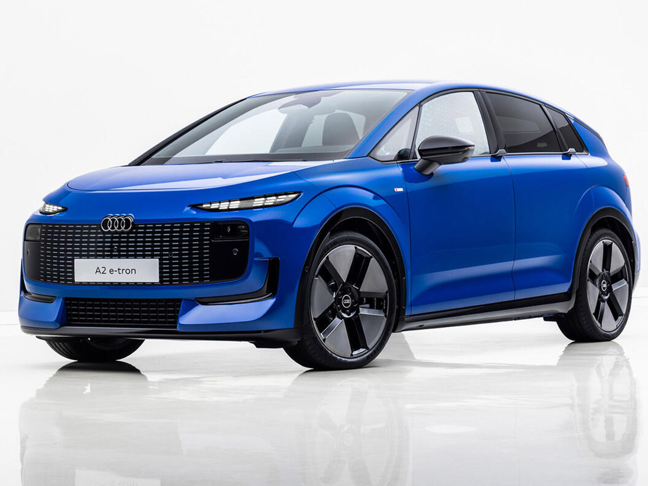 A2 E-tron 採用與 Volkswagen ID.3、Skoda Elroq 以及 Audi Q4 E-tron 等 Volkswagen 集團純電車款相同的 MEB 模組化電動車平台。