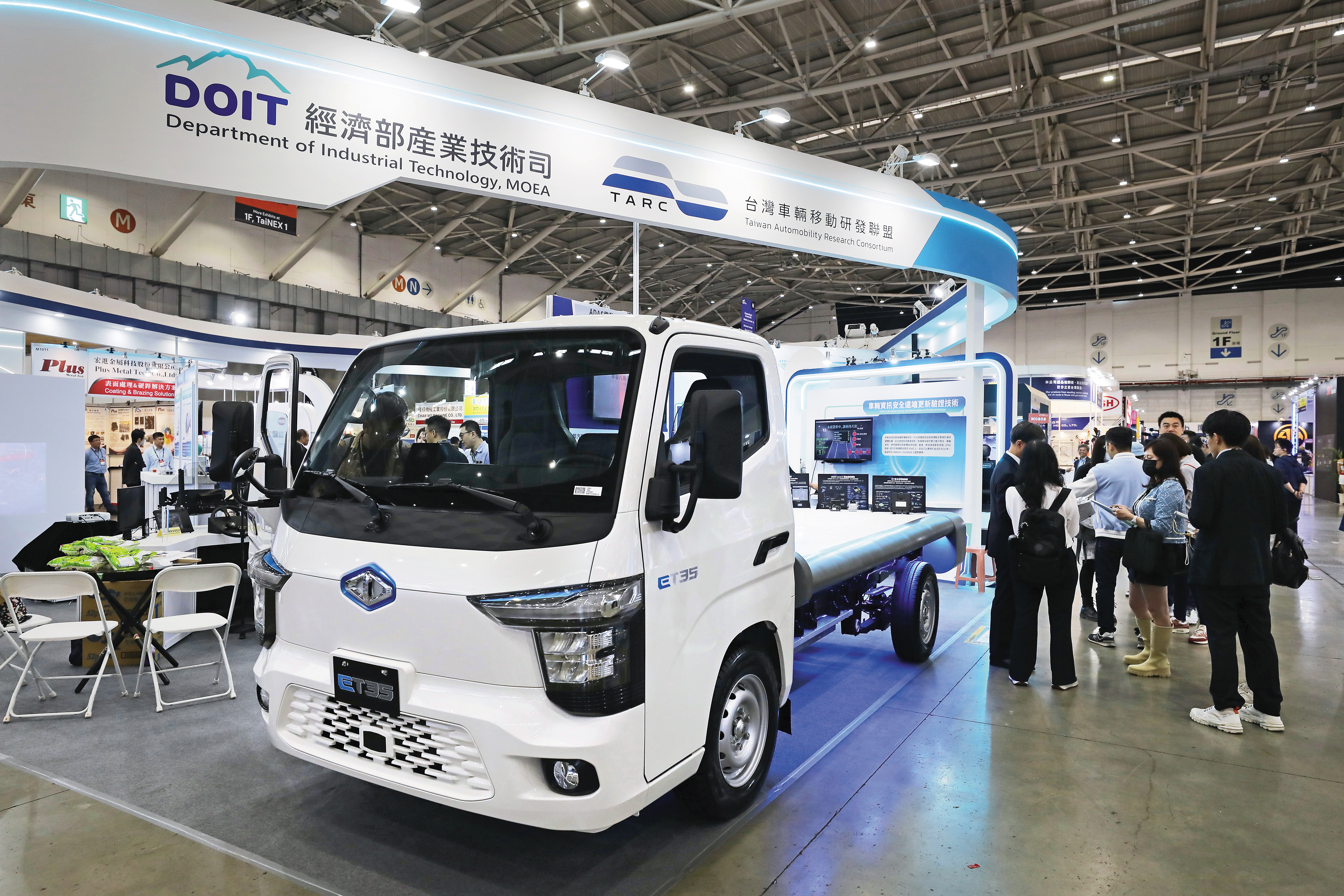 中華車自主研發的3.5噸電動商用車ET35，自製率比例高達9成。