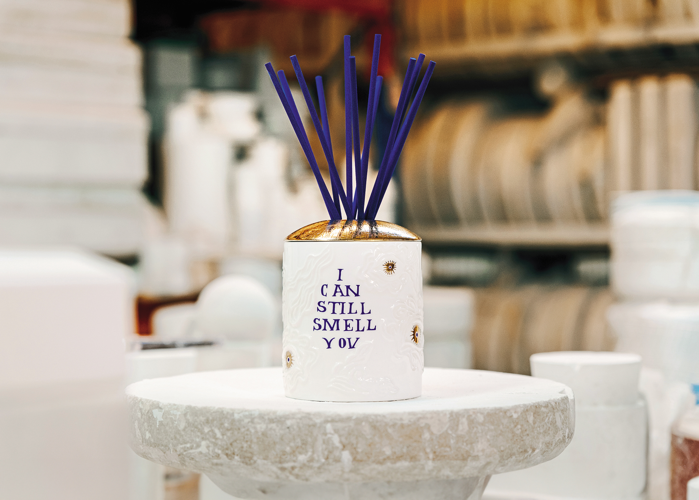 精瓷擴香組(含瓷器+精油235ml+蘆葦擴香枝)。NT$11,800