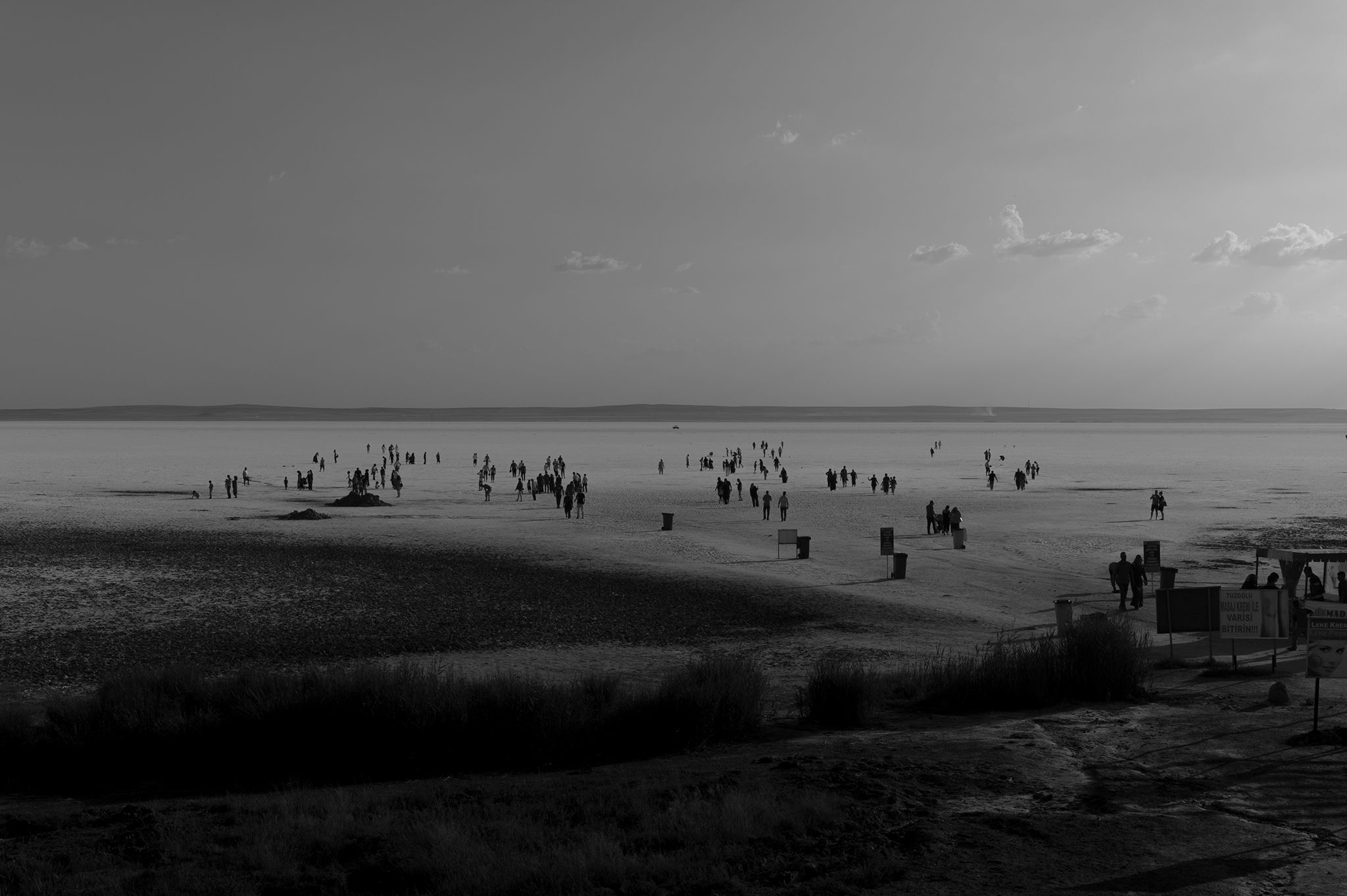 導演暨藝術家鍾孟宏長期藉相機取材生活周遭的環境及人文風景。（ Avocado Art Lab 提供）