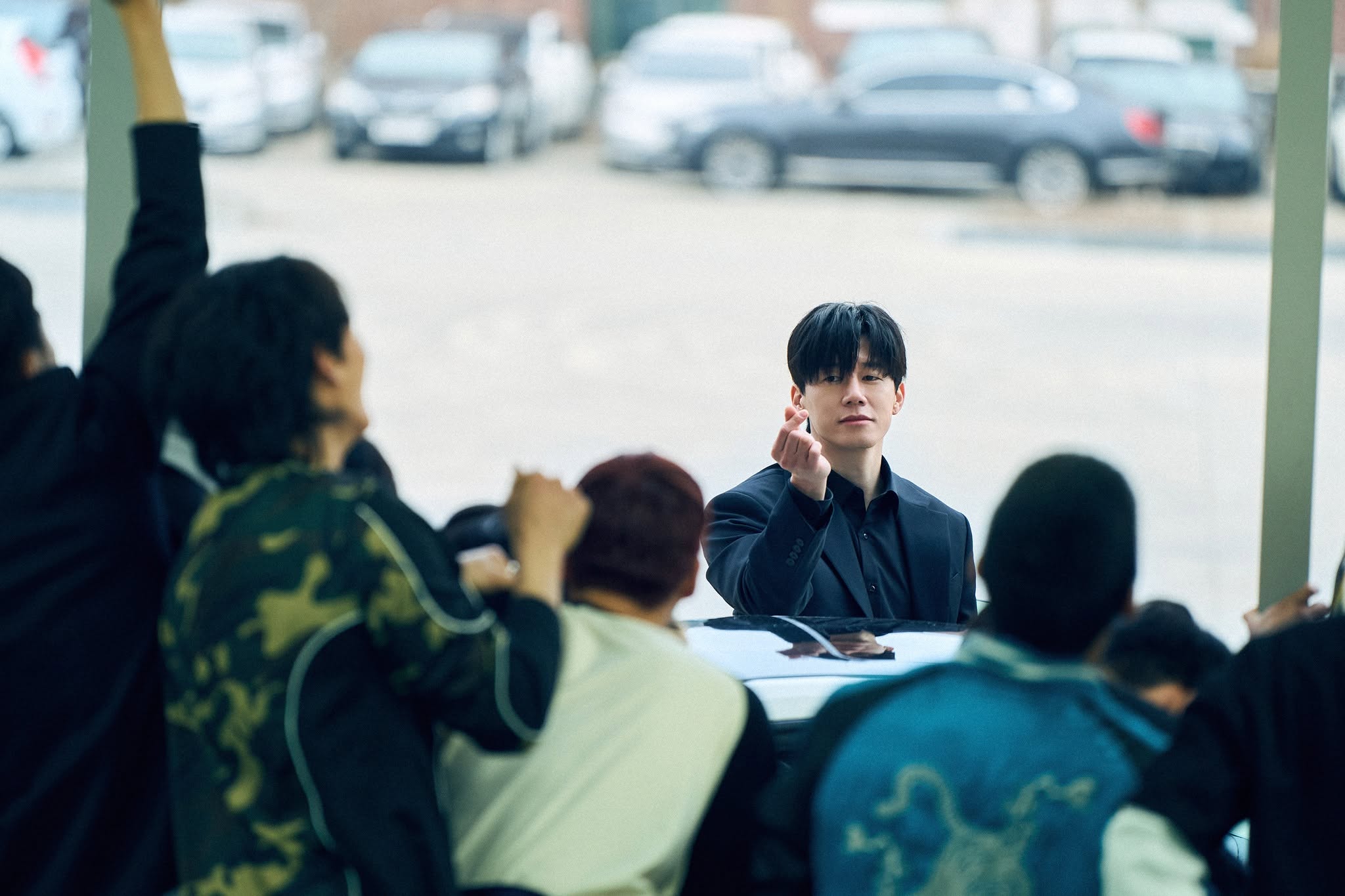 近期Netflix漫改韓劇《鐵拳教育》爆紅,雙週蟬聯Netflix全球非英語影集冠軍。(翻攝自Netflix官方臉書)