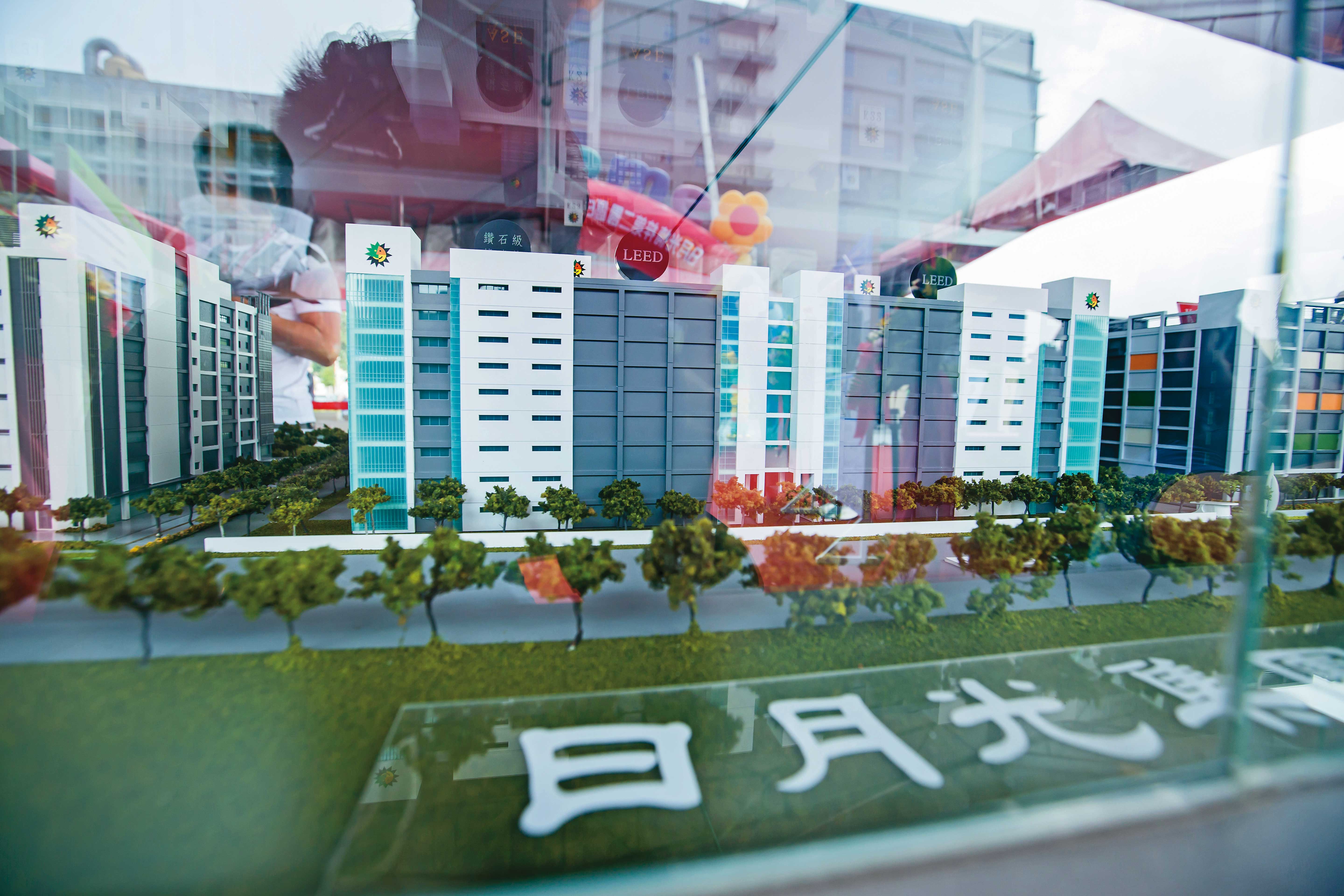 創立穎崴之前,王嘉煌在日月光旗下福雷電子工作約10年,熟悉測試廠需求。