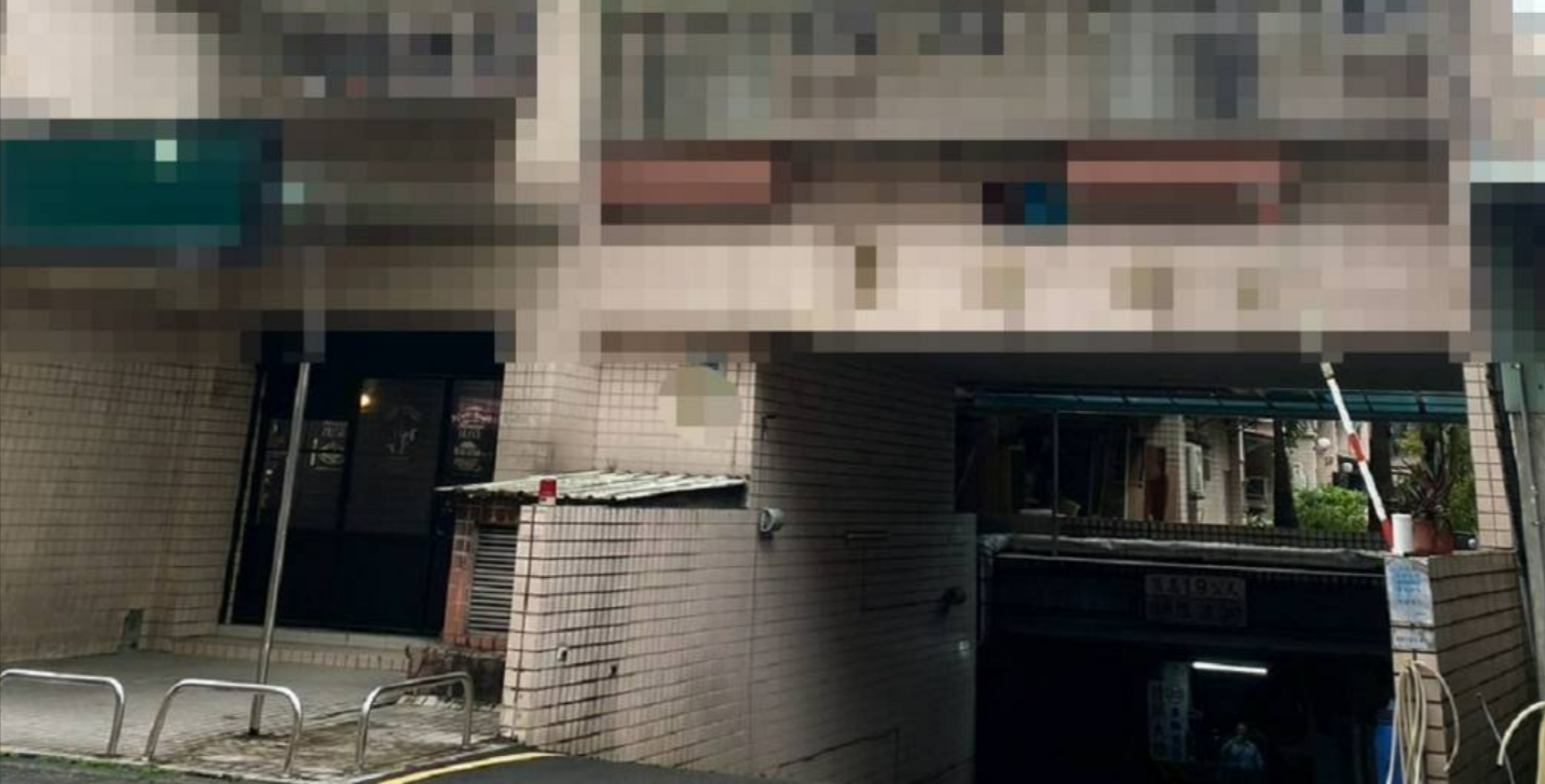 新北市一位身障男未察覺母親死亡多日，求助里長才得知噩耗。（翻攝畫面）