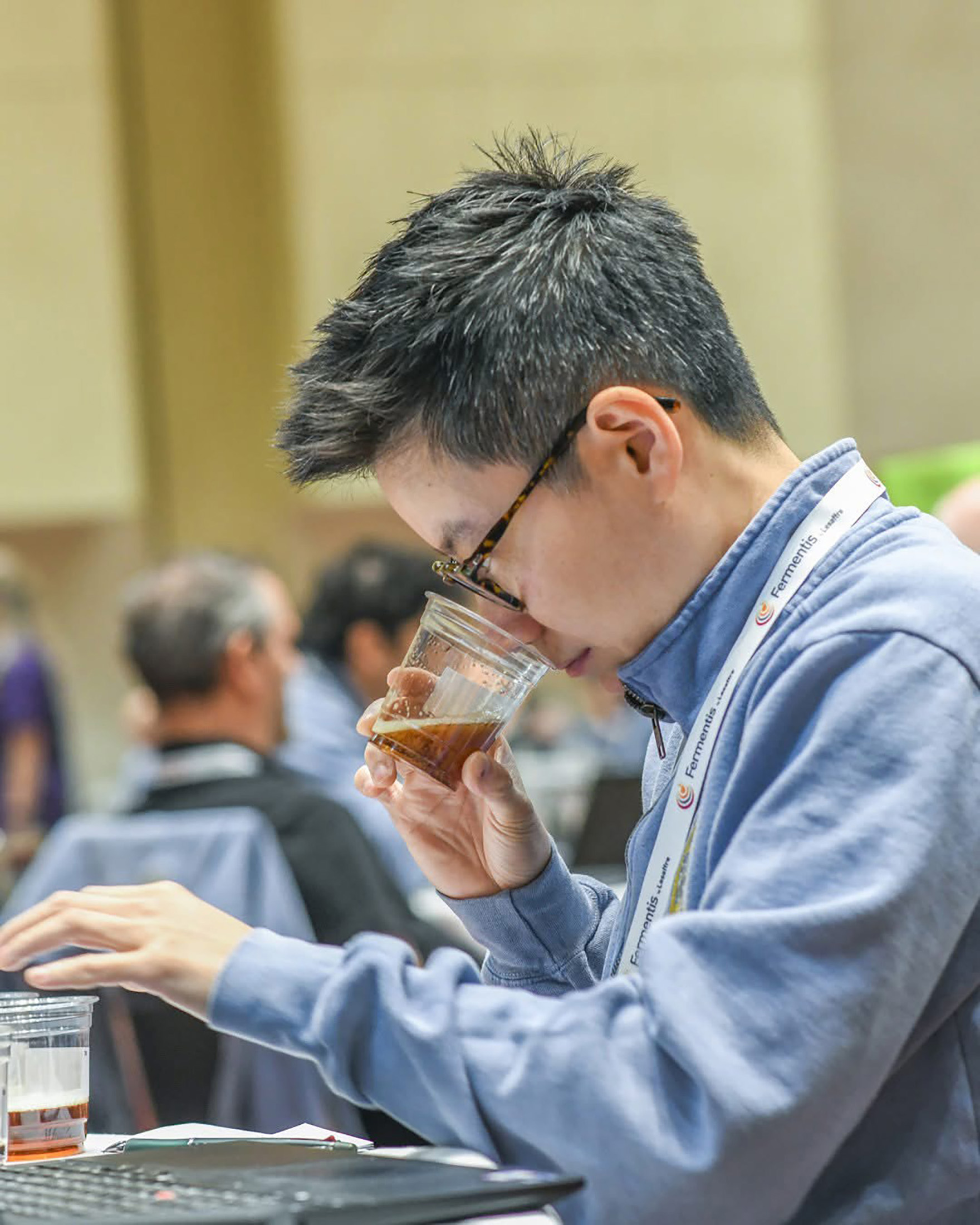 金色三麥在世界五大啤酒比賽多次摘金，截至2025年已累計74座獎牌，是首個達成此紀錄的亞洲啤酒廠。因實力深受肯定，詹于慧屢次獲主辦單位邀請，前往美國、日本擔任啤酒賽事評審。（詹于慧提供）
