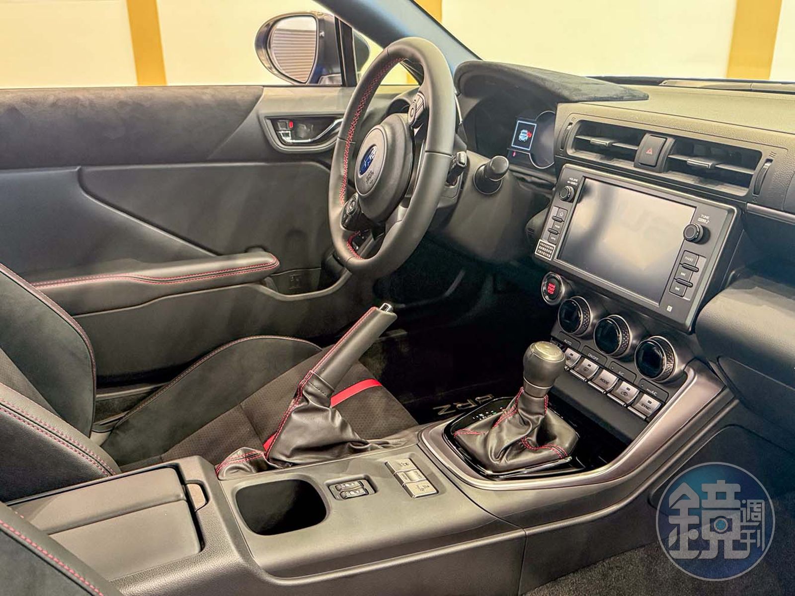 特仕車以全新25年式的BRZ為基礎，採用手排的設定。
