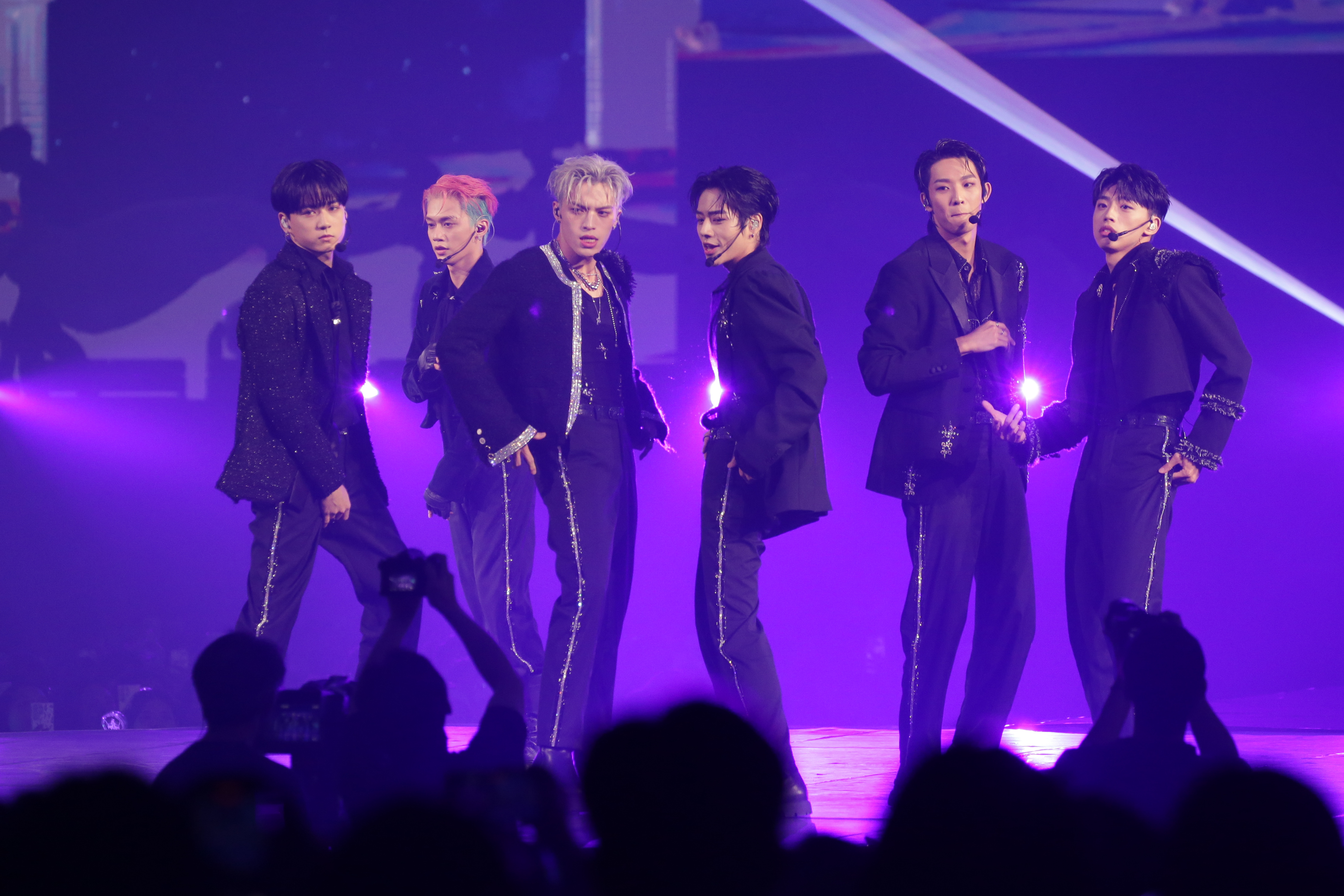 Ozone今（3日）晚在台北小巨蛋舉辦首場萬人大型售票演唱會。