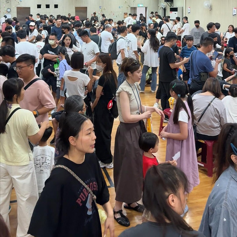「天后闆妹盃首屆戰鬥陀螺大賽」擠進了2000名玩家蜂擁報名，只為了爭奪首屆「陀螺王」的至高榮耀。
