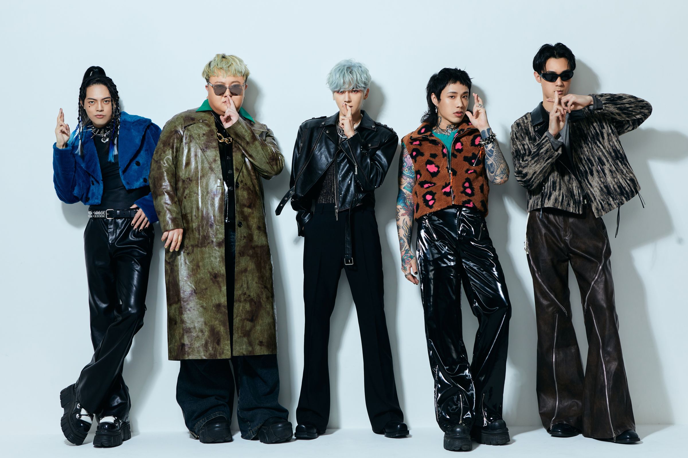 Bii畢書盡+搖滾潮男樂團TRASH合作全新單曲〈偶像歌手〉即將於明(29日)正式上架。(索尼音樂提供)