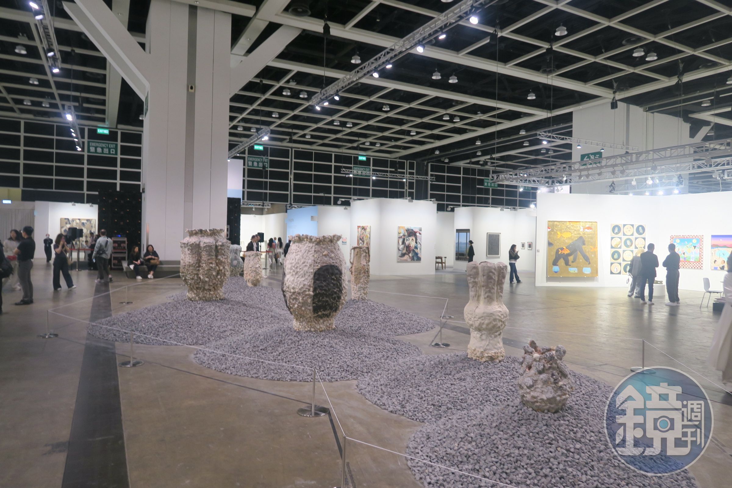 展場非常遼闊,各種藝術裝置都能大器鋪陳。