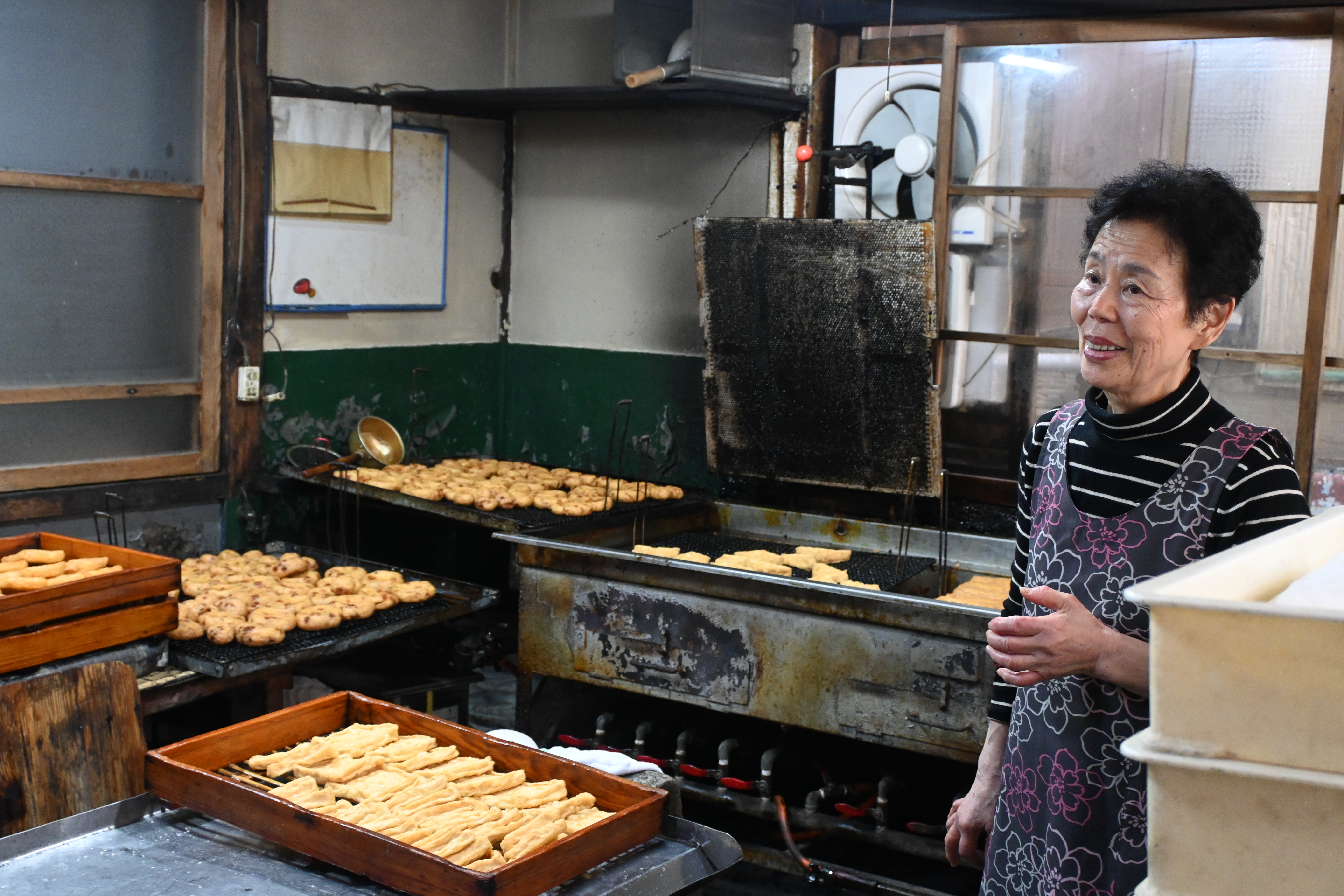 在地老字號豆腐專賣店「山下豆腐店」，每日清晨手作豆腐與炸豆腐小食。