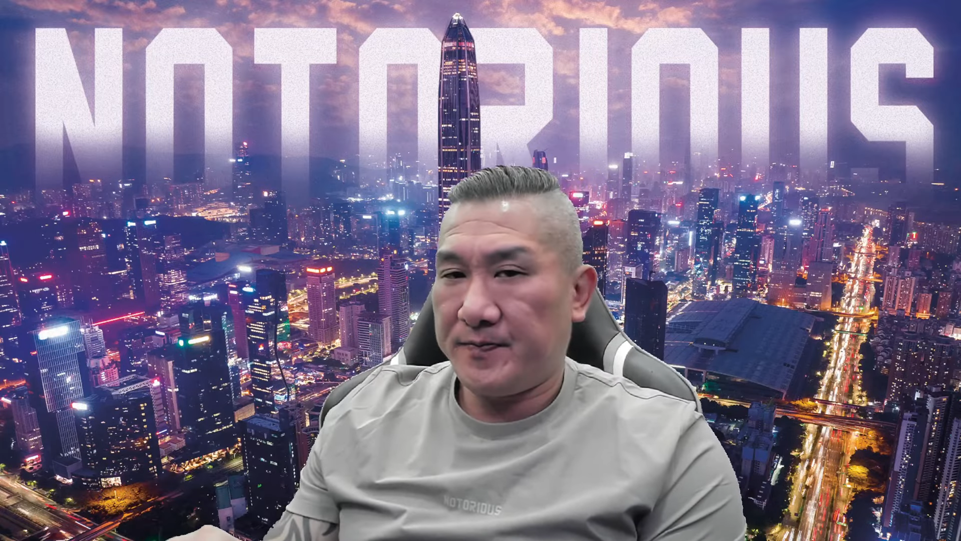 館長呼籲台灣同胞，兩岸真的要攜手邁進，「兩岸合而為一，妥妥的世界第一」。（翻攝自館長惡名昭彰YT）