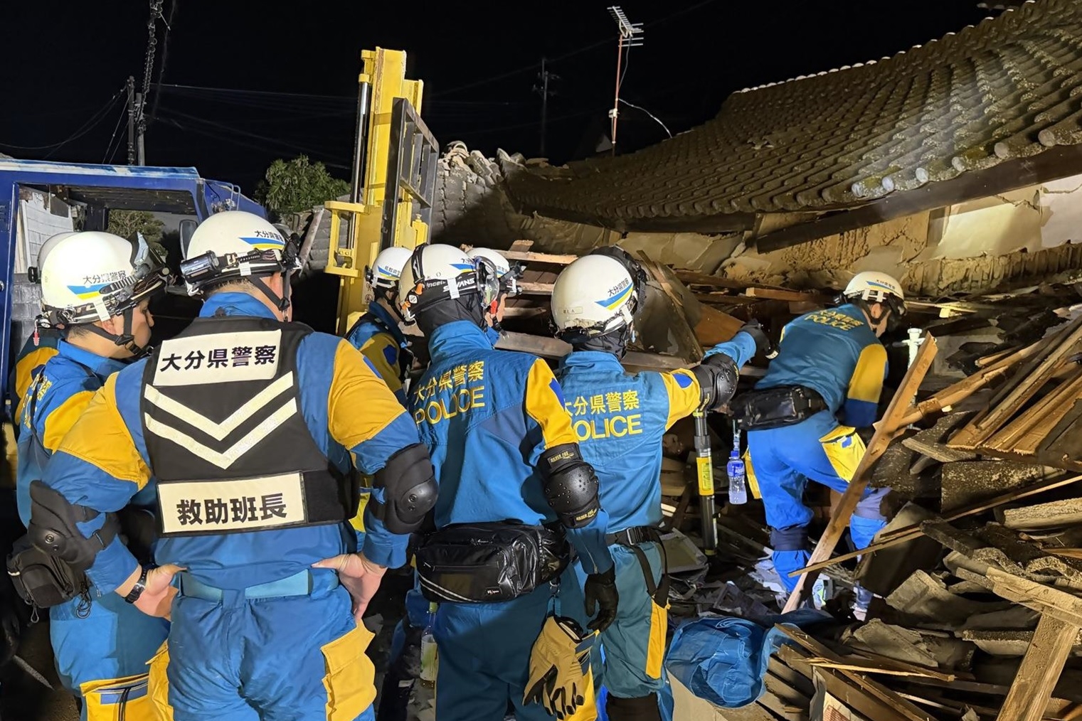 日本九州熊本縣28日下午4時27分發生規模7.1強烈地震,造成當地嚴重災情。(翻攝自@oita_police X)