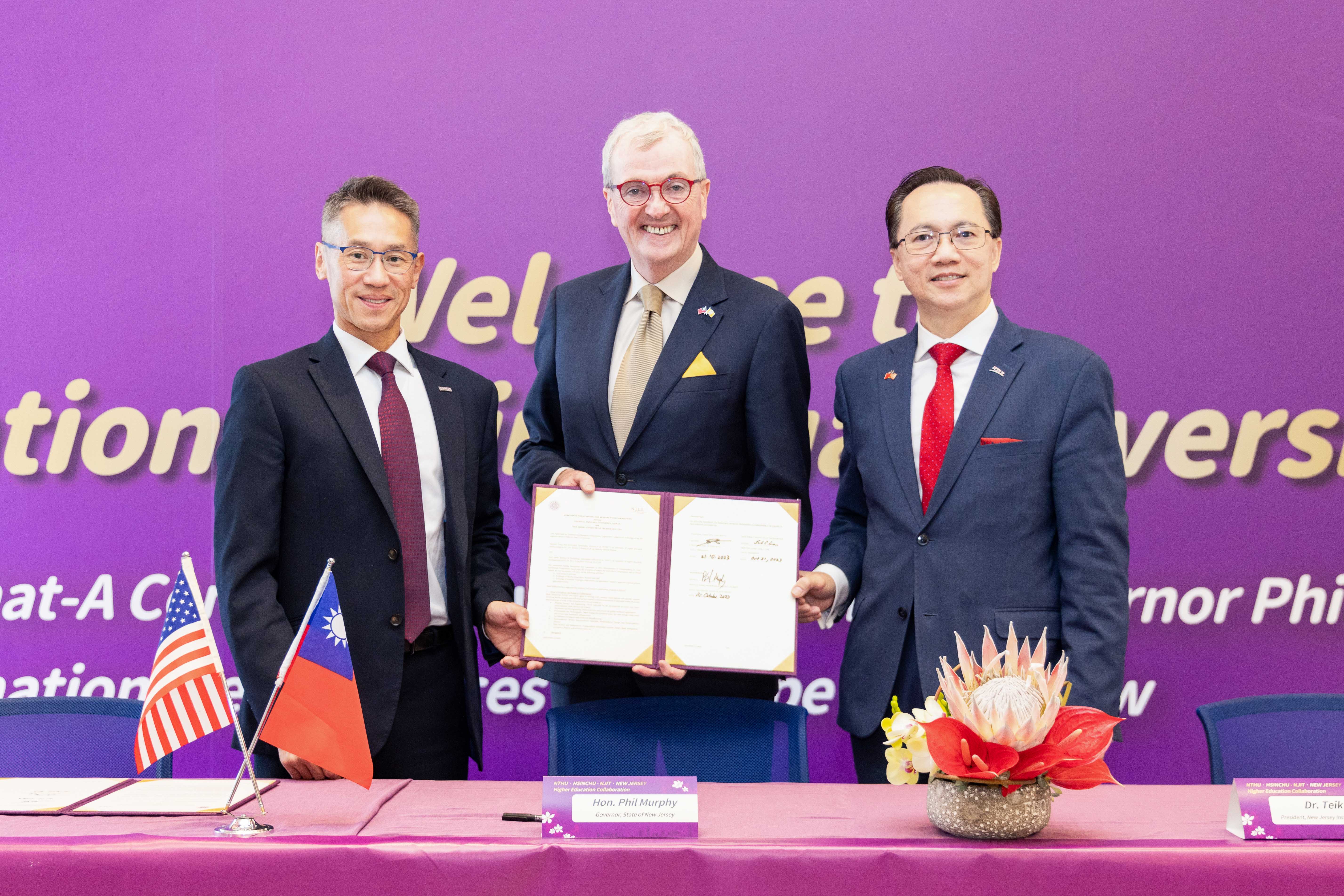 美國紐澤西州長墨菲率團來台　見證紐澤西理工學院與清大簽訂合作協議。（清華大學提供）