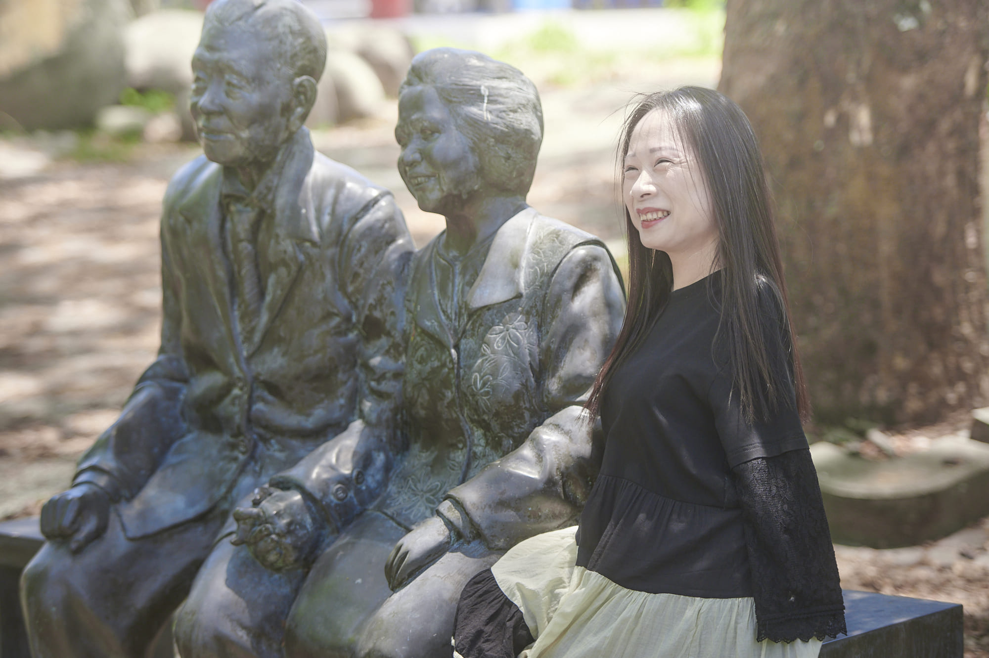 出生就沒有雙臂且胸腔嚴重變形的孤兒楊恩典,憑毅力成為足繪畫家,曾赴美國及泰國舉辦個展。(美力台灣3D協會 提供)