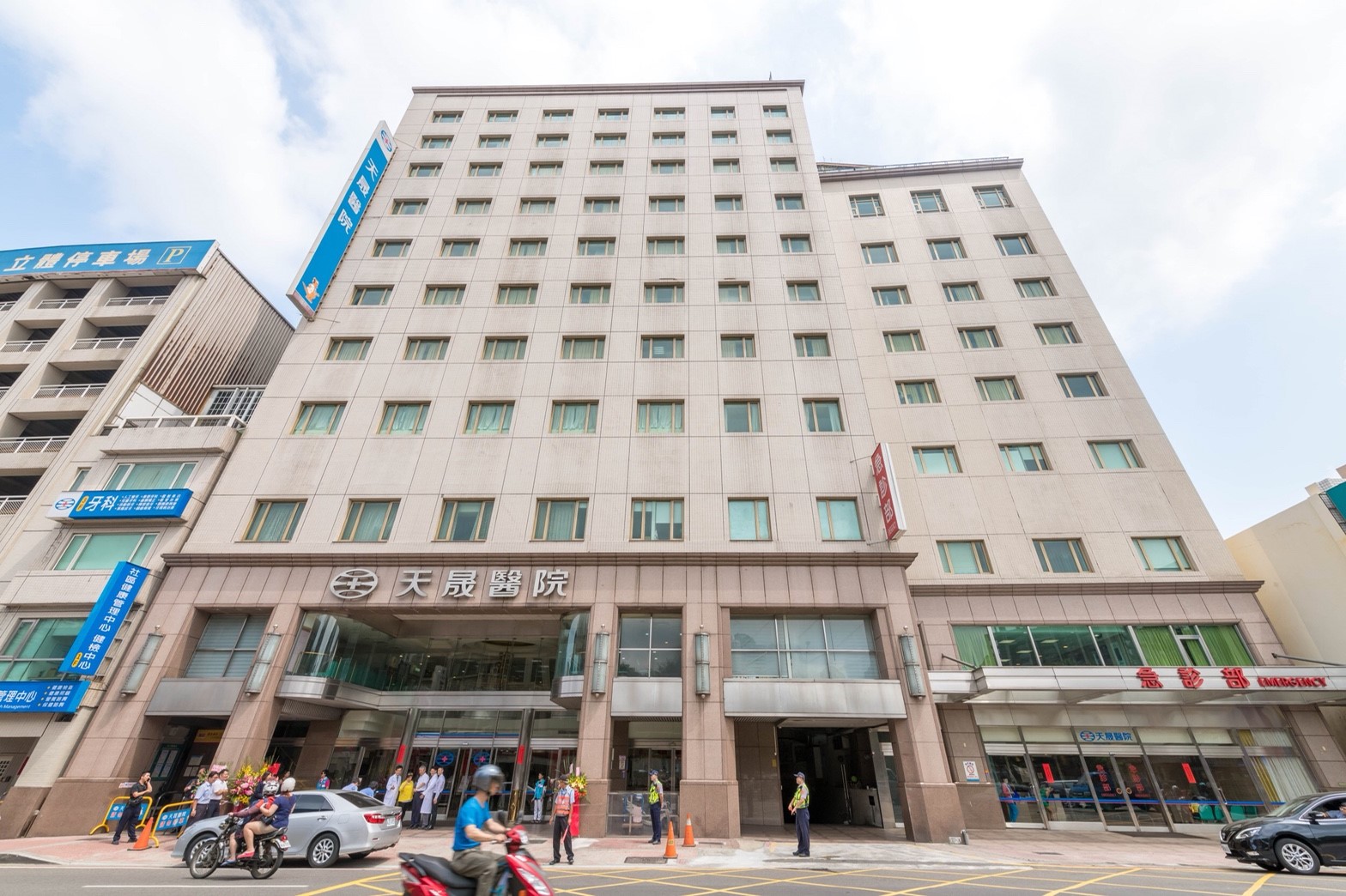 桃園中壢一名男大生上課到一半突然昏迷倒地,緊急送往天晟醫院搶救,最終仍回天乏術。(圖為天晟醫院,桃園市政府提供)