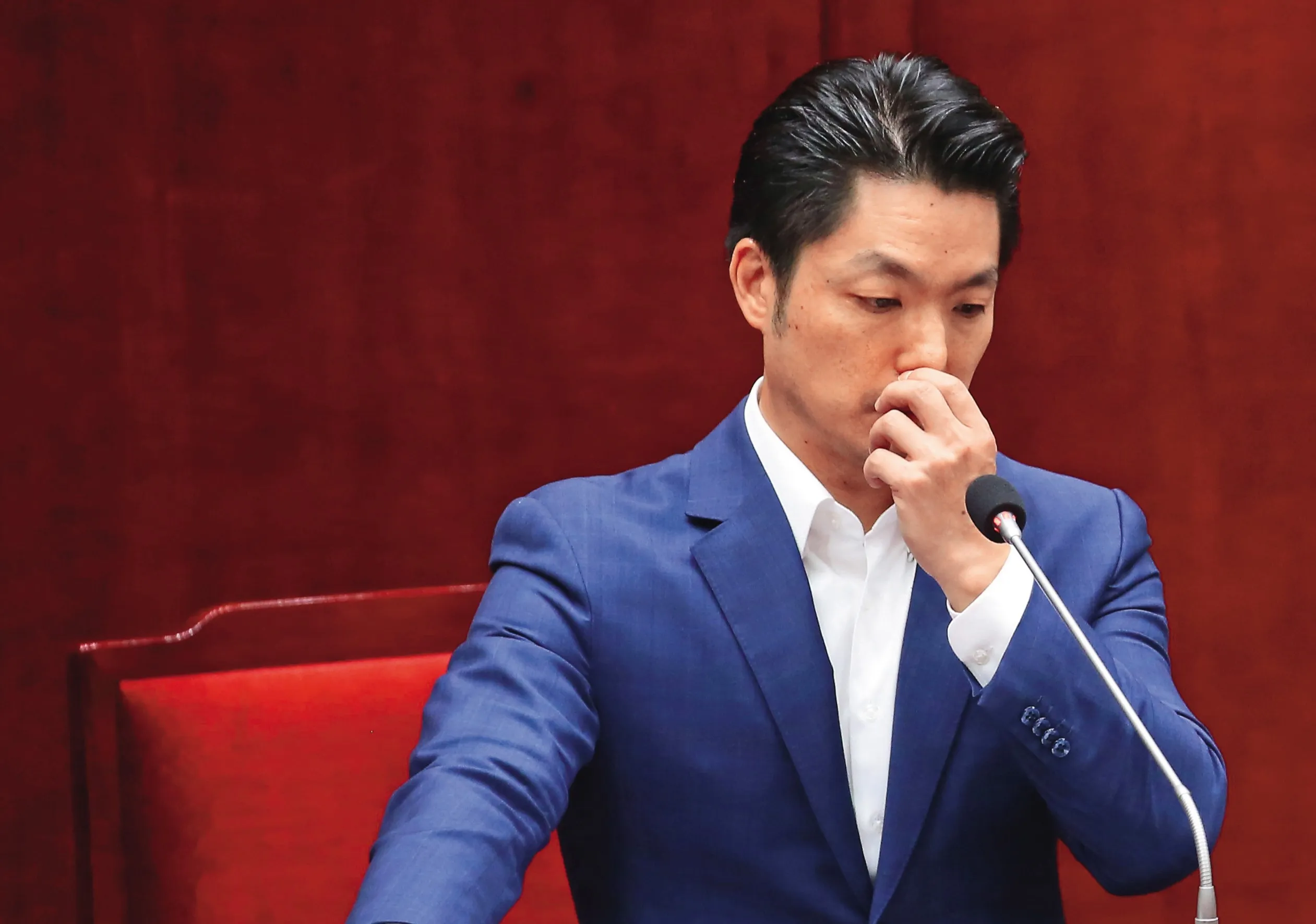 蔣萬安兒公費留學特權惹議！昔童軍高考「老爸送物資」報導蒸發　又爆作弊疑雲