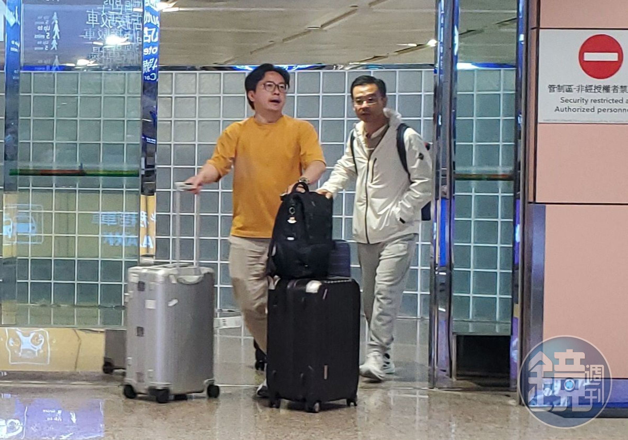 晶淨科技協理與環管署技正依原訂行程在29日返國。