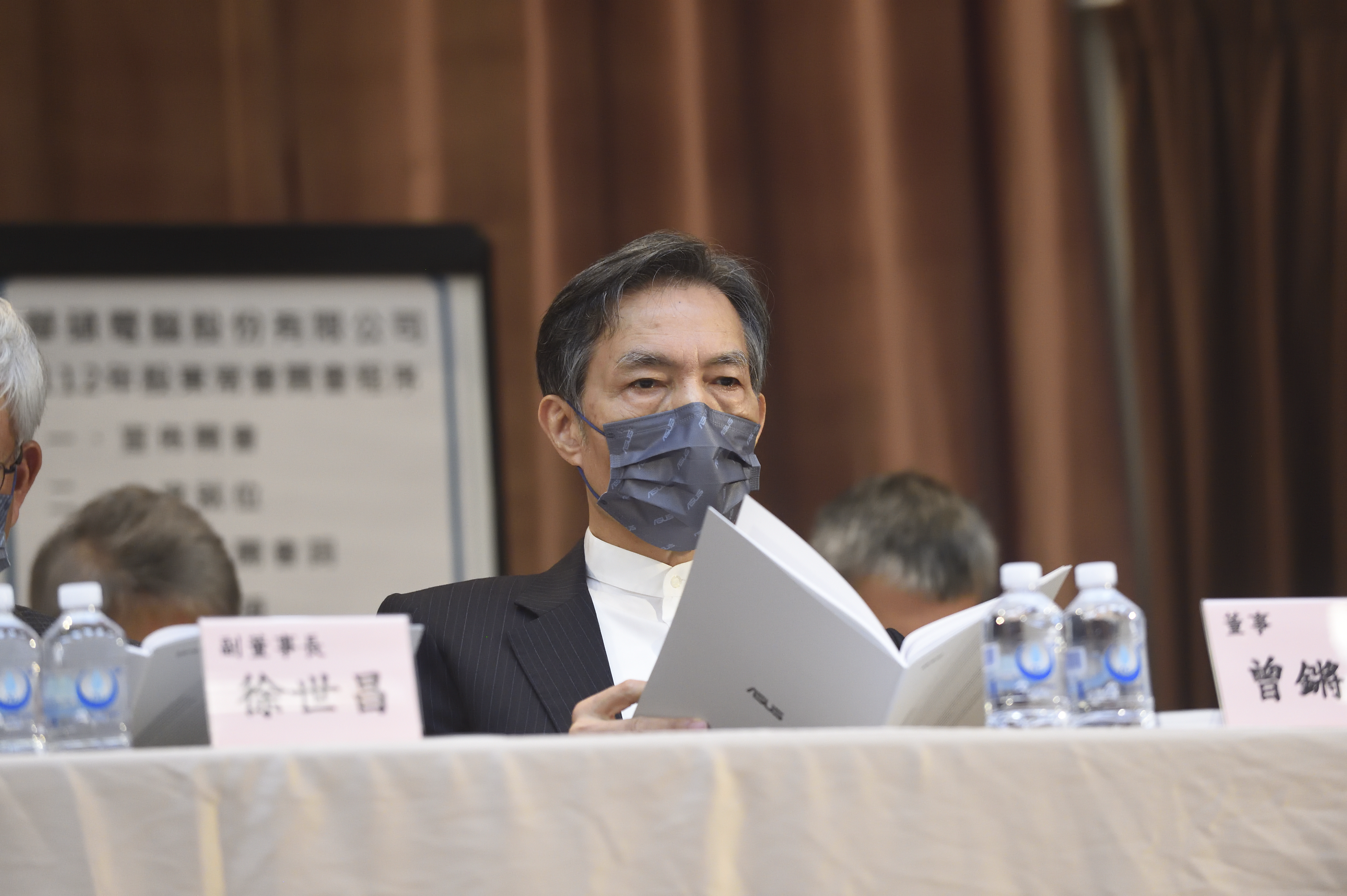 曾鏘聲（圖）11月將卸華碩總裁一職，未來管理範疇交徐世昌承接。