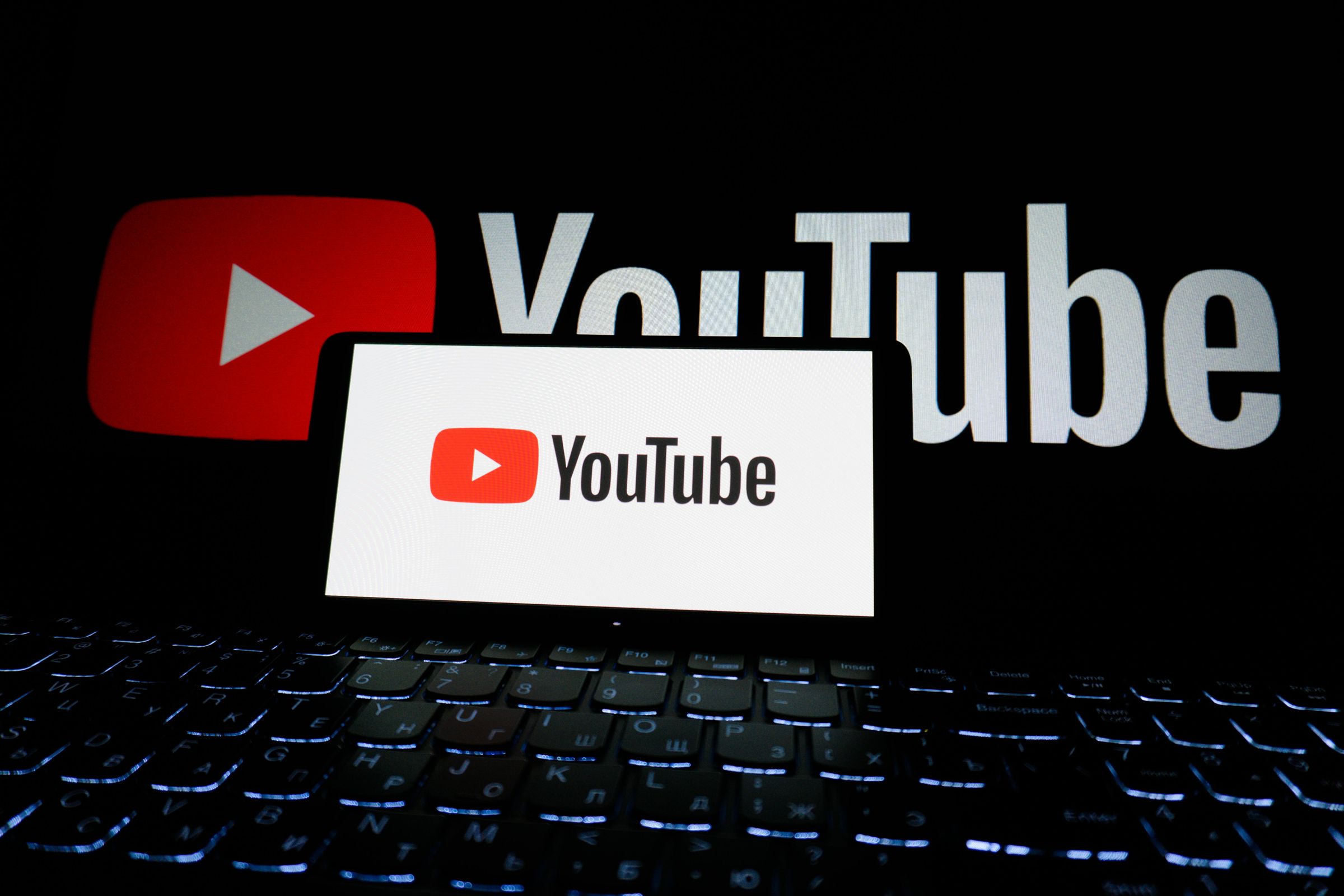YouTube證實已更新機制,確認背景播放音樂與影片的功能僅限 Premium付費會員可用。(Pexels提供)