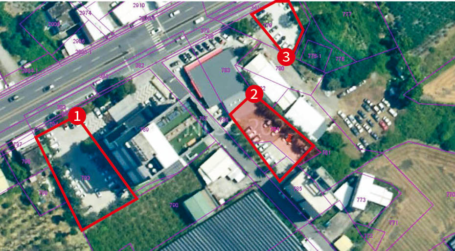 立麗大酒店有3個停車場,均為農地違規鋪設停車場使用。(翻攝Google Maps)