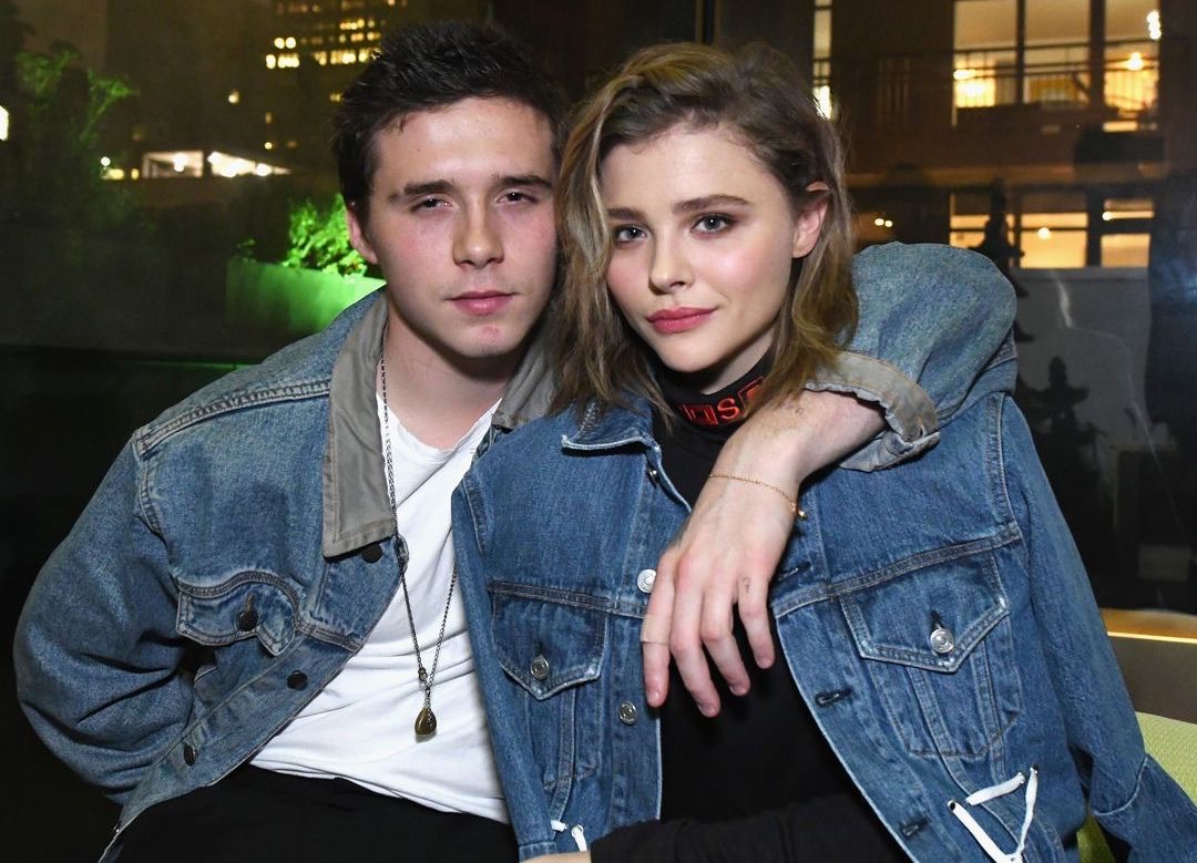 布魯克林貝克漢(左)和克蘿伊摩蕾茲(右)有過一場轟動高調的戀情。(翻攝IG)