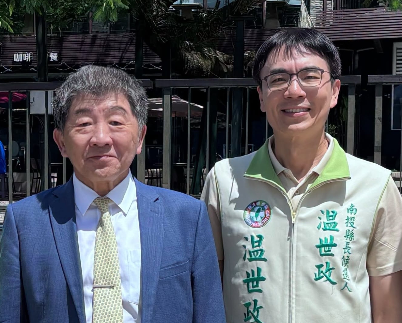 温世政回憶當年為台灣成功爭取並送回一批AZ疫苗,親眼見證陳時中為了疫苗四處奔走。(翻攝自温世政臉書)