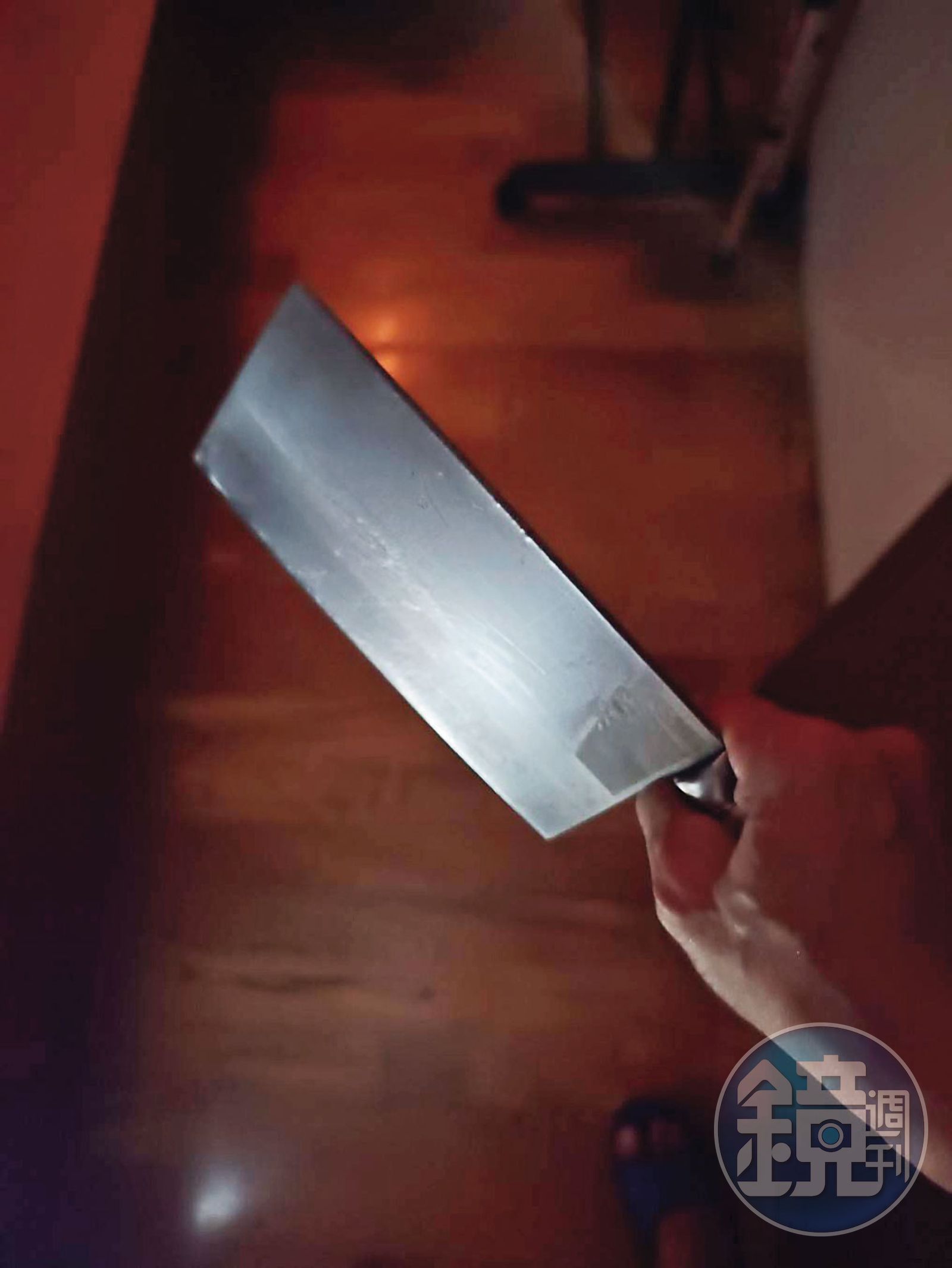 陳女持菜刀猛砍婆婆15刀，致命關鍵在後頸處，還差點讓婆婆屍首分離。示意圖