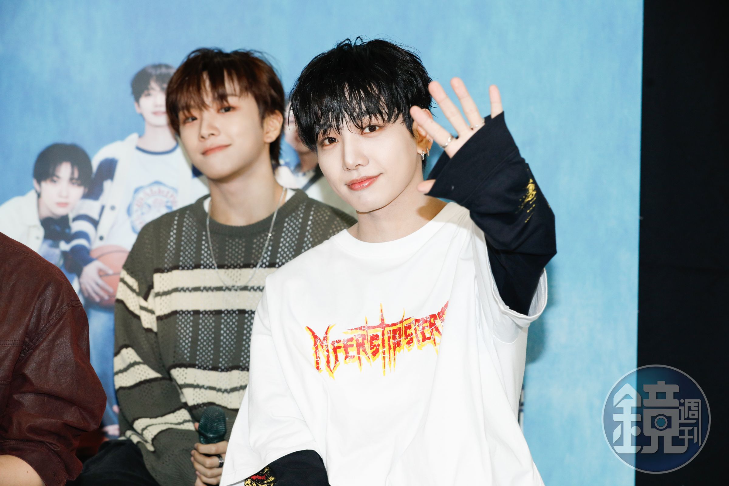 BOYNEXTDOOR隊長JAEHYUN瘋狂對攝影師比動作，這樣撩是可以的嗎？