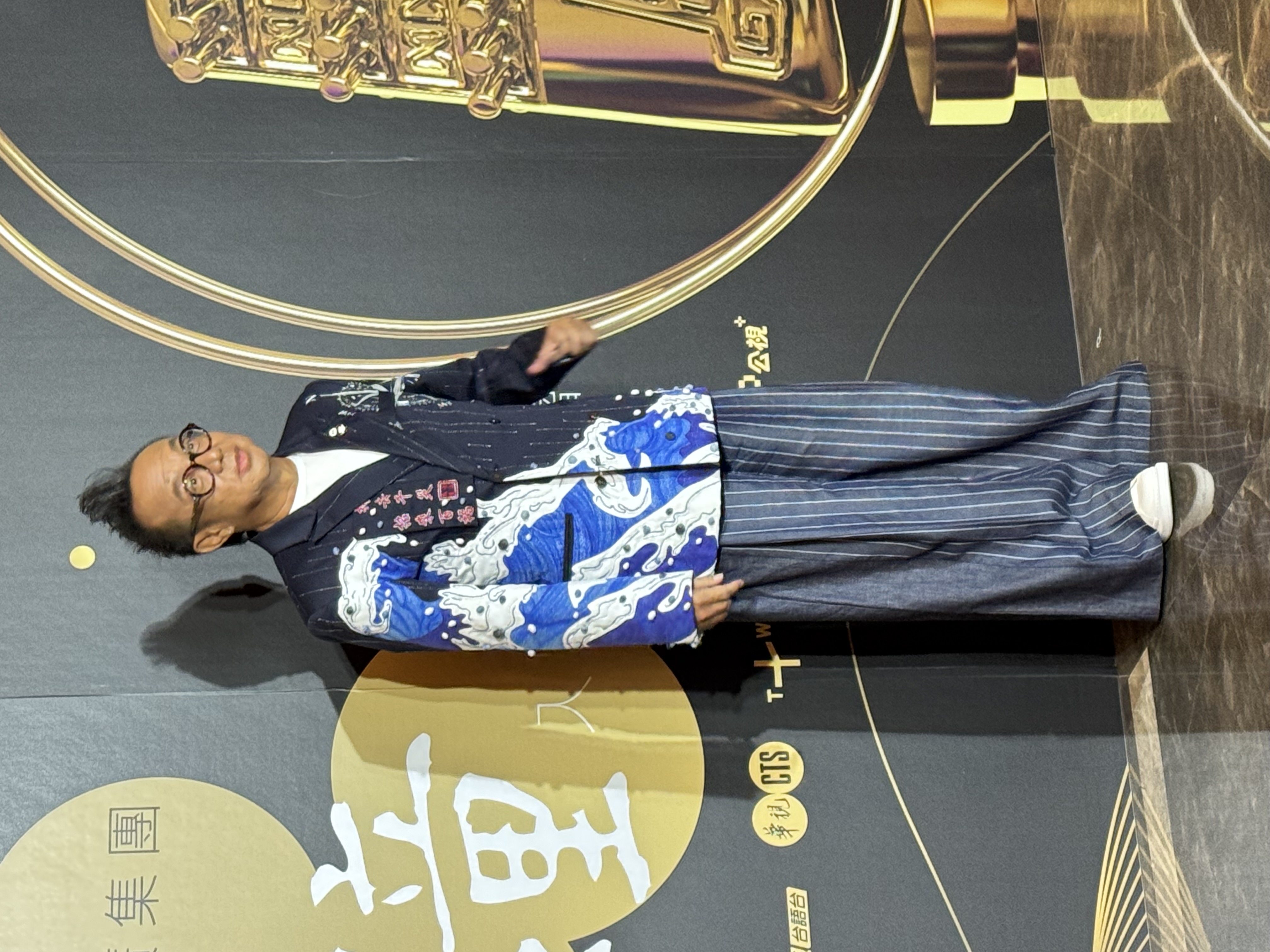 60歲的黃大煒入圍最佳新人獎。