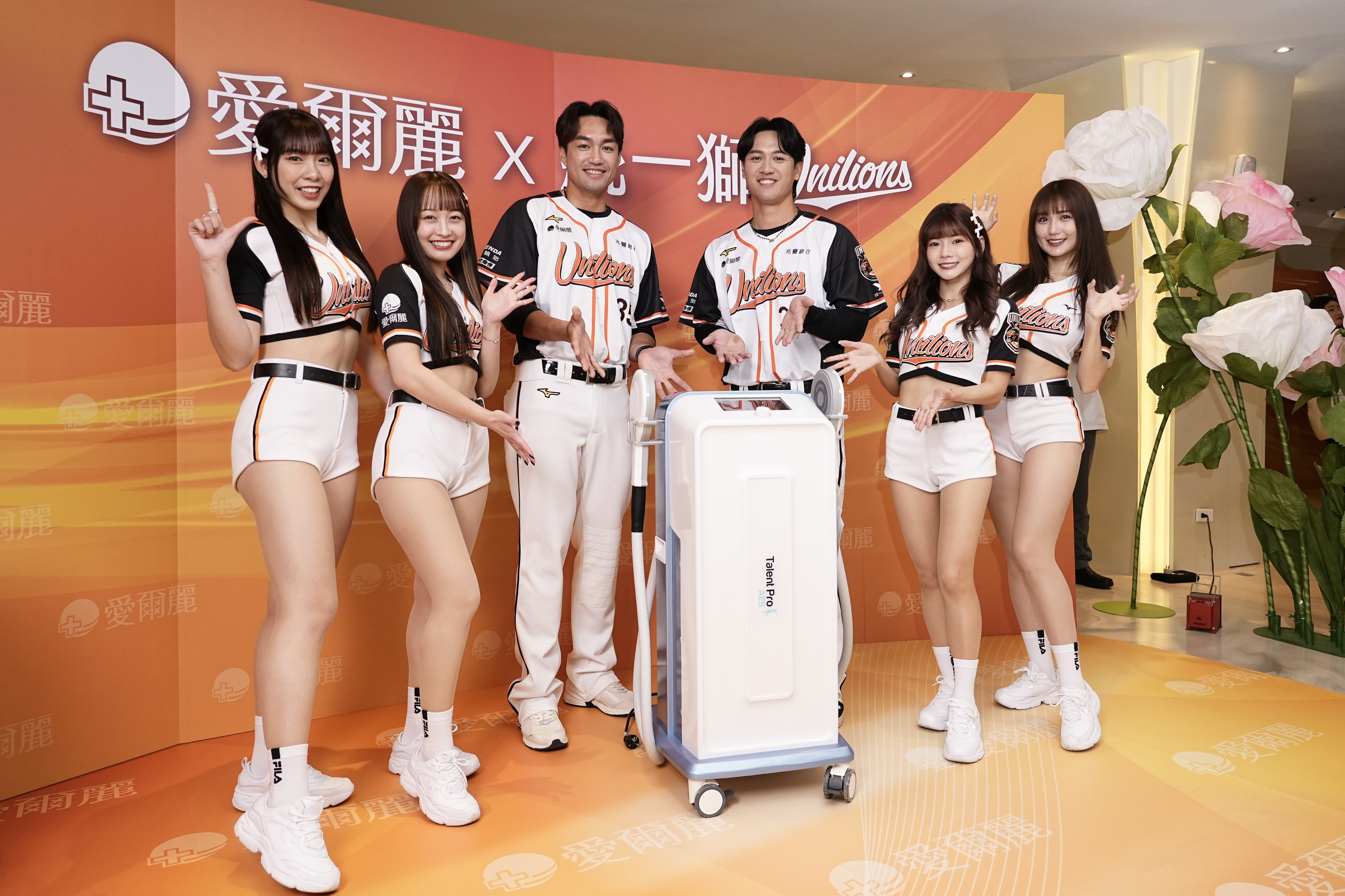 愛爾麗雷射體雕x統一7-ELEVEN獅 二度攜手聯名 球員挑戰極限，為冠軍全力以赴，UNI-GIRLS展現完美身形、助陣賽場