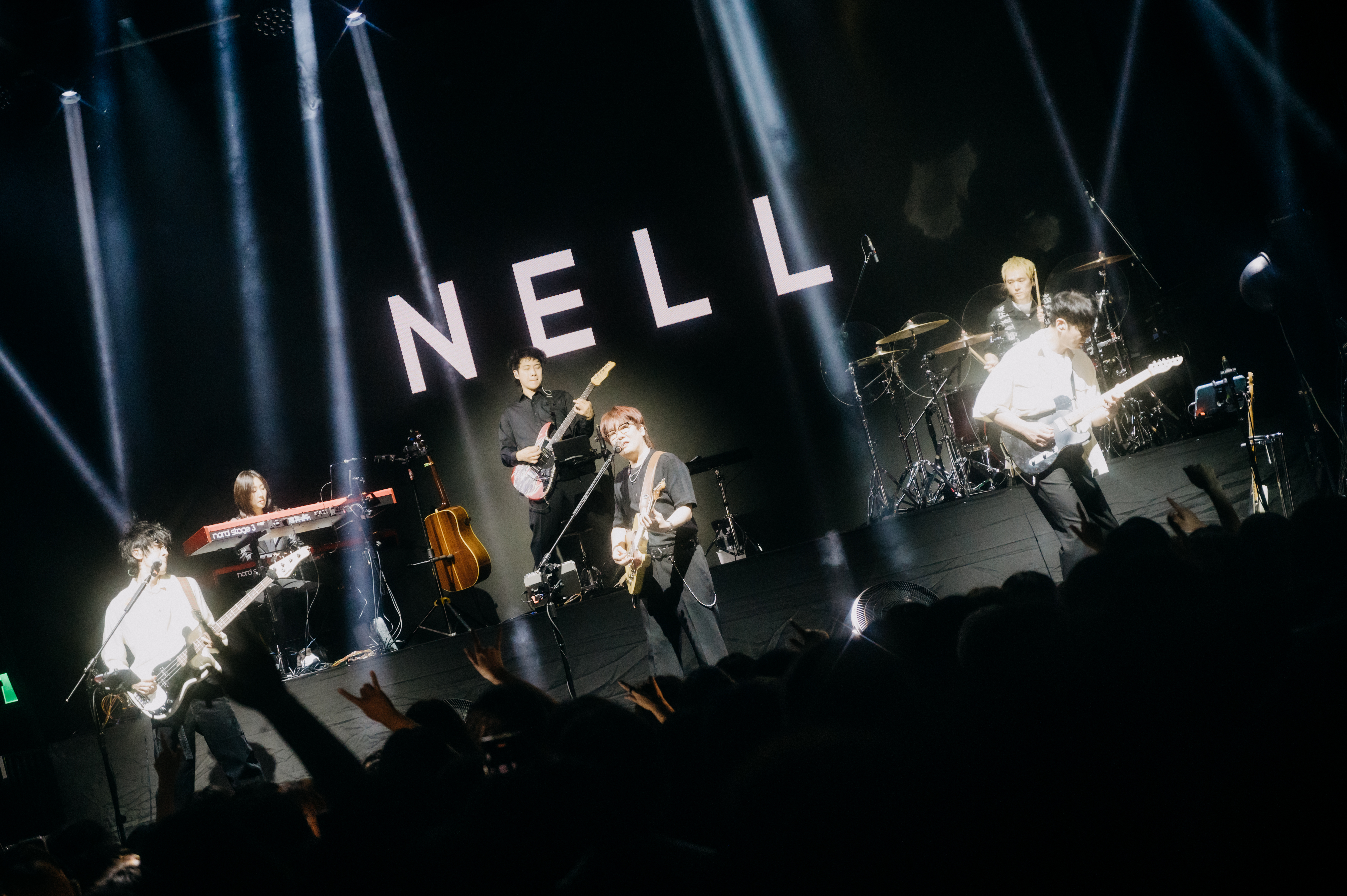 NELL在台北南港SUB LIVE舉辦「Still Sunset」不插電演唱會。（SPACE BOHEMIAN提供）