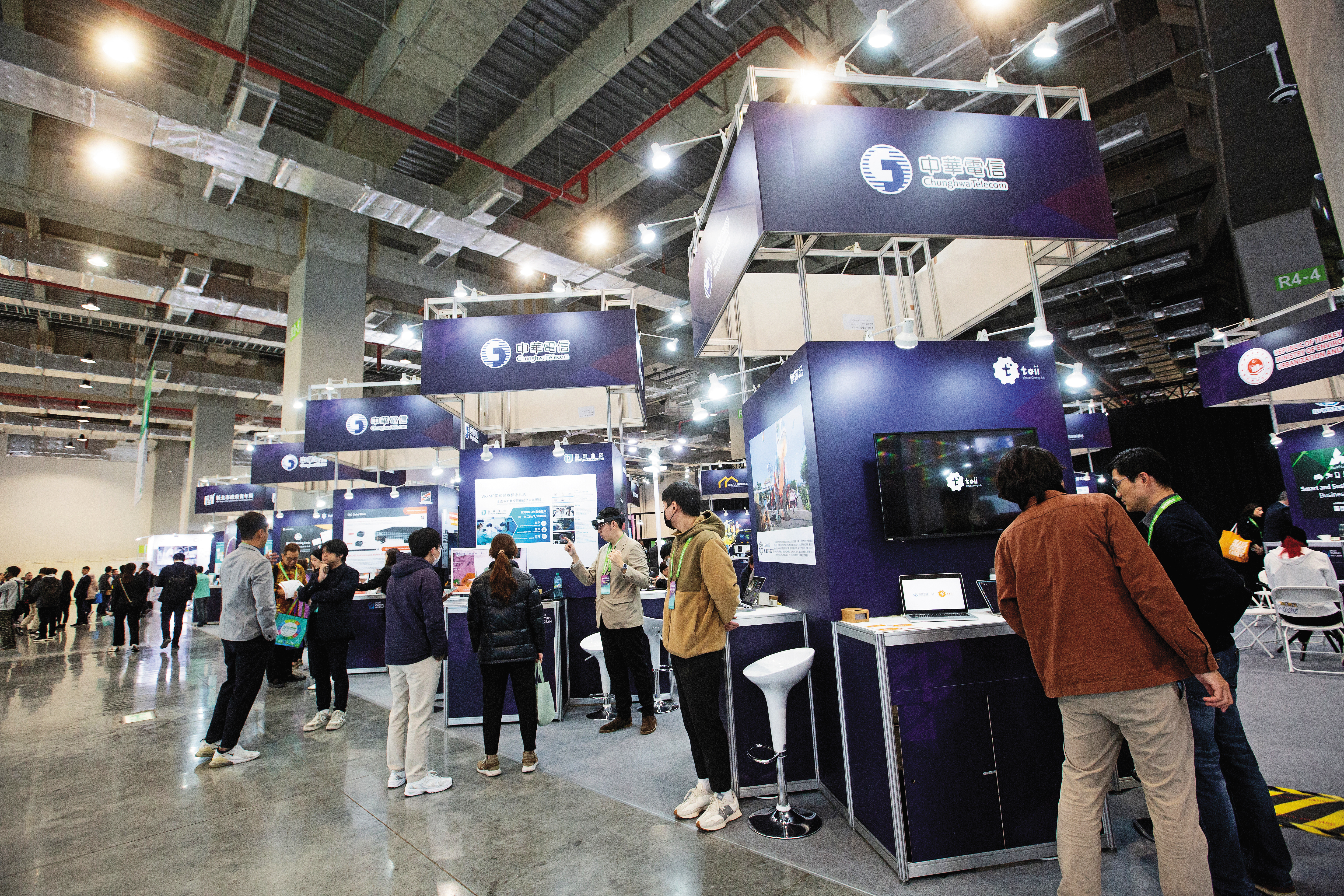 簡志誠秀中華電信AI應用肌肉，下一步進軍台南建算力中心。