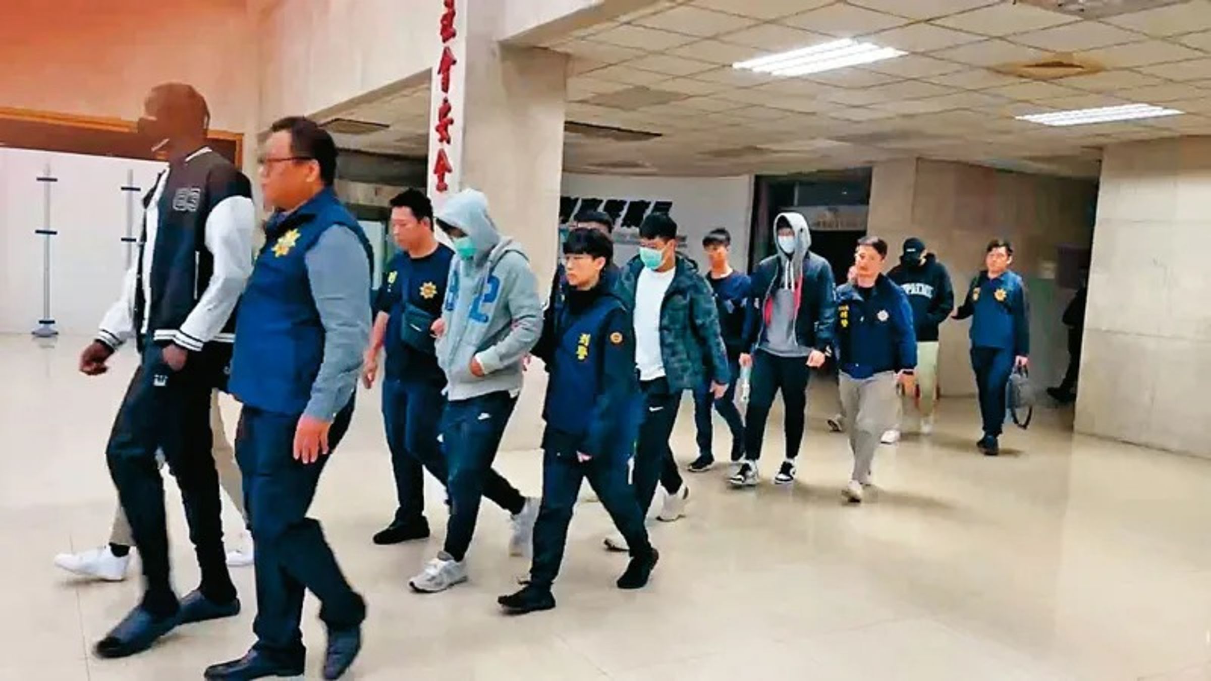 針對SBL球隊裕隆隊部分球員集體簽賭一事,地檢署起訴15名被告。(翻攝畫面)