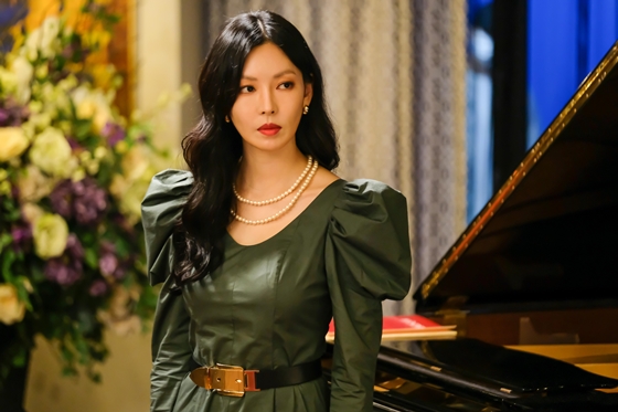金素妍主演《Penthouse上流戰爭》三季在韓國寫下收視佳績。（翻攝自SBS電視台）
