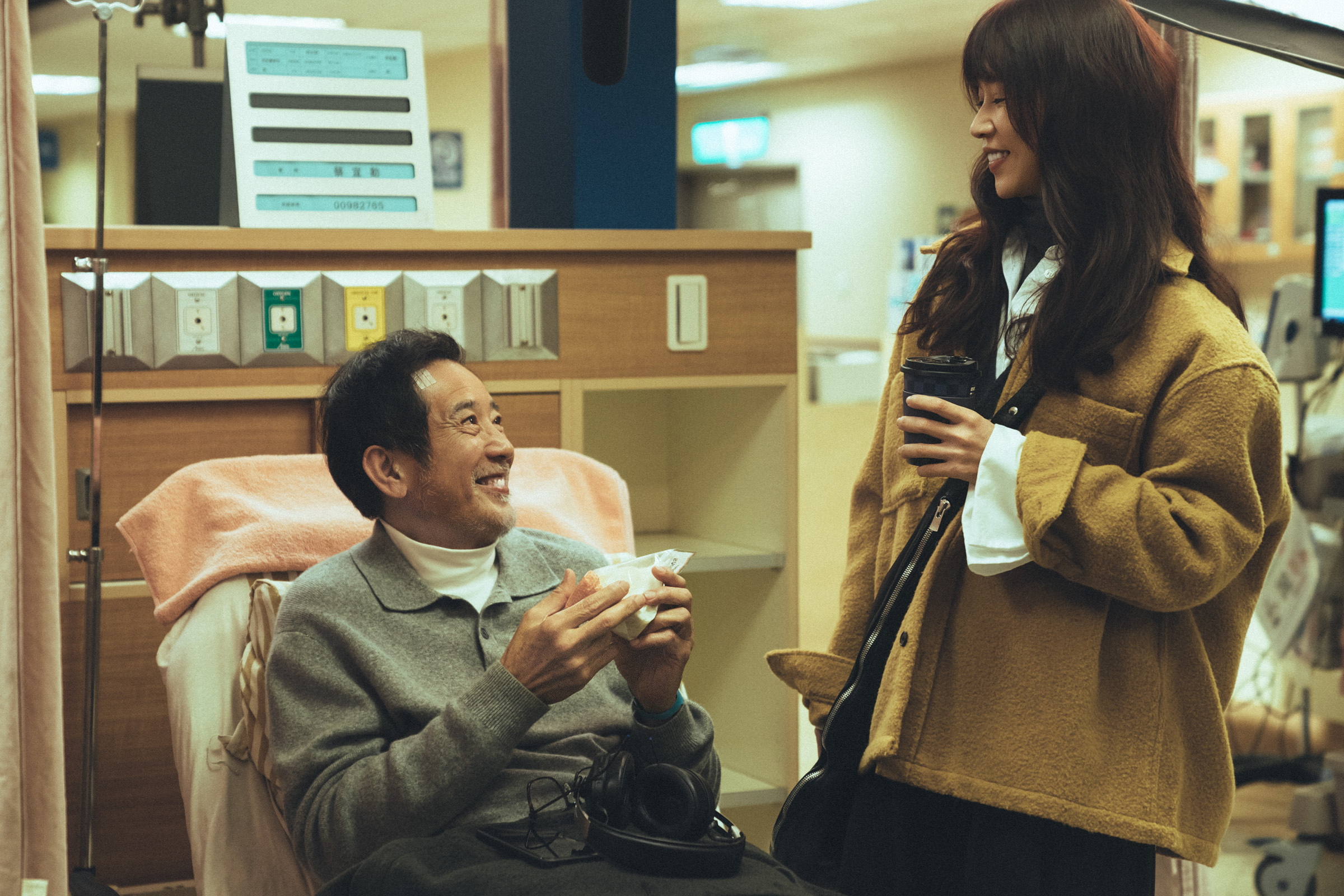 謝盈萱和秦漢間的互動幽默深情。（Netflix提供