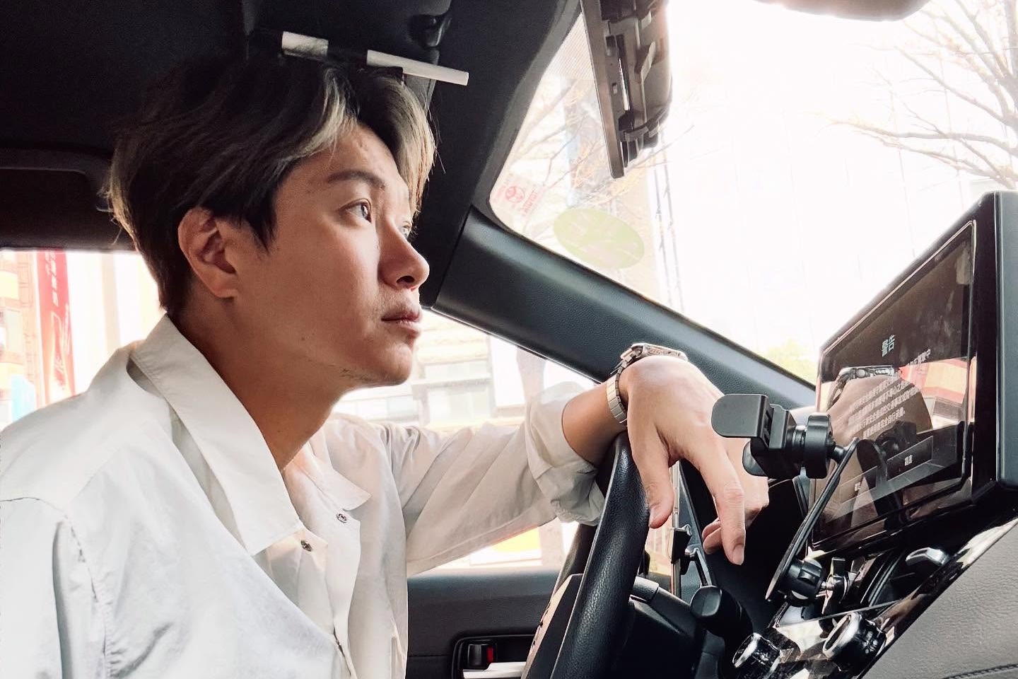 黃少谷近日從天津五月天演唱會返台。（翻攝自臉書）