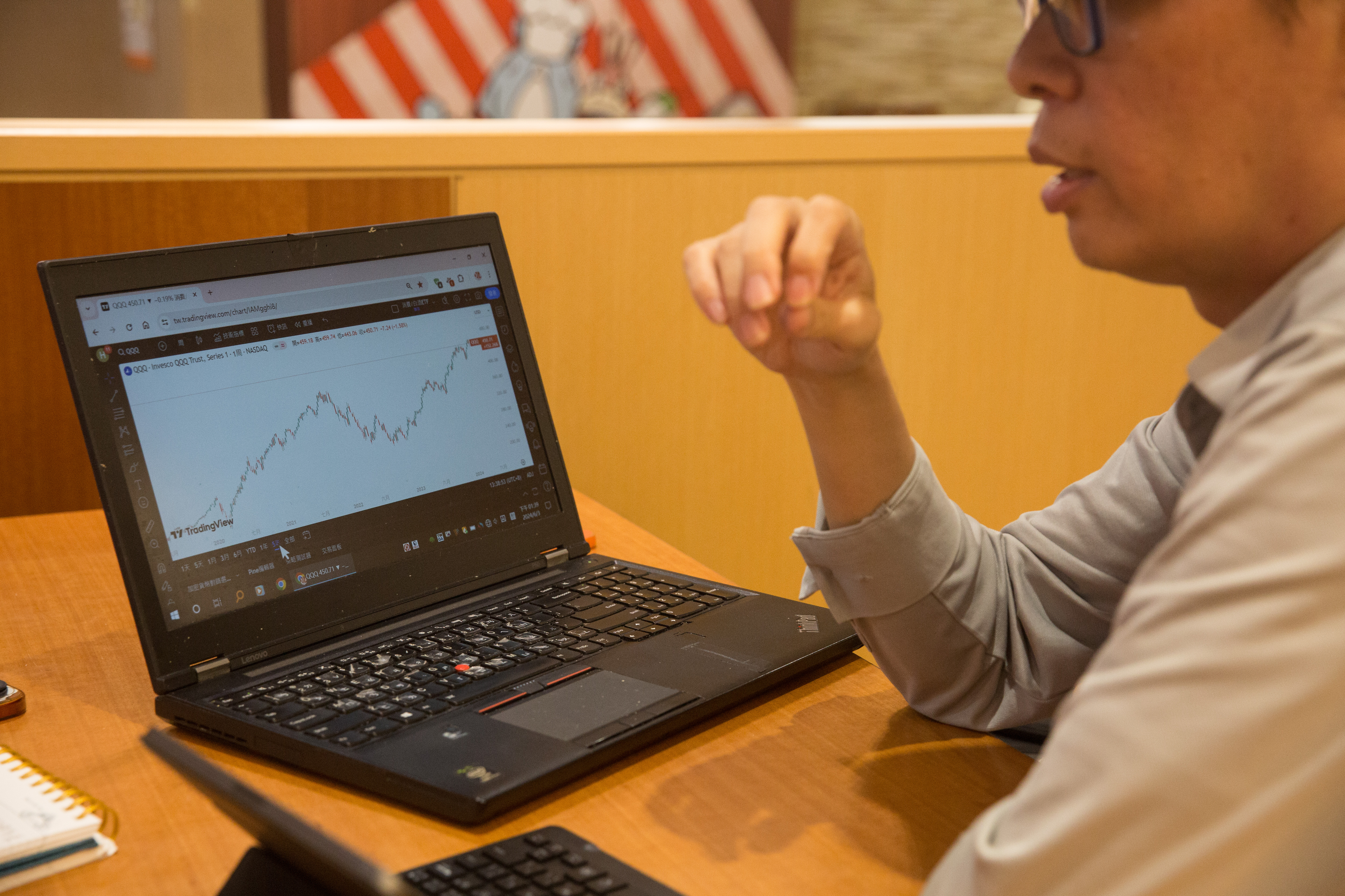 臉書「小寶存股」版主寶爸靠存股財富自由,手上持股早已零成本。