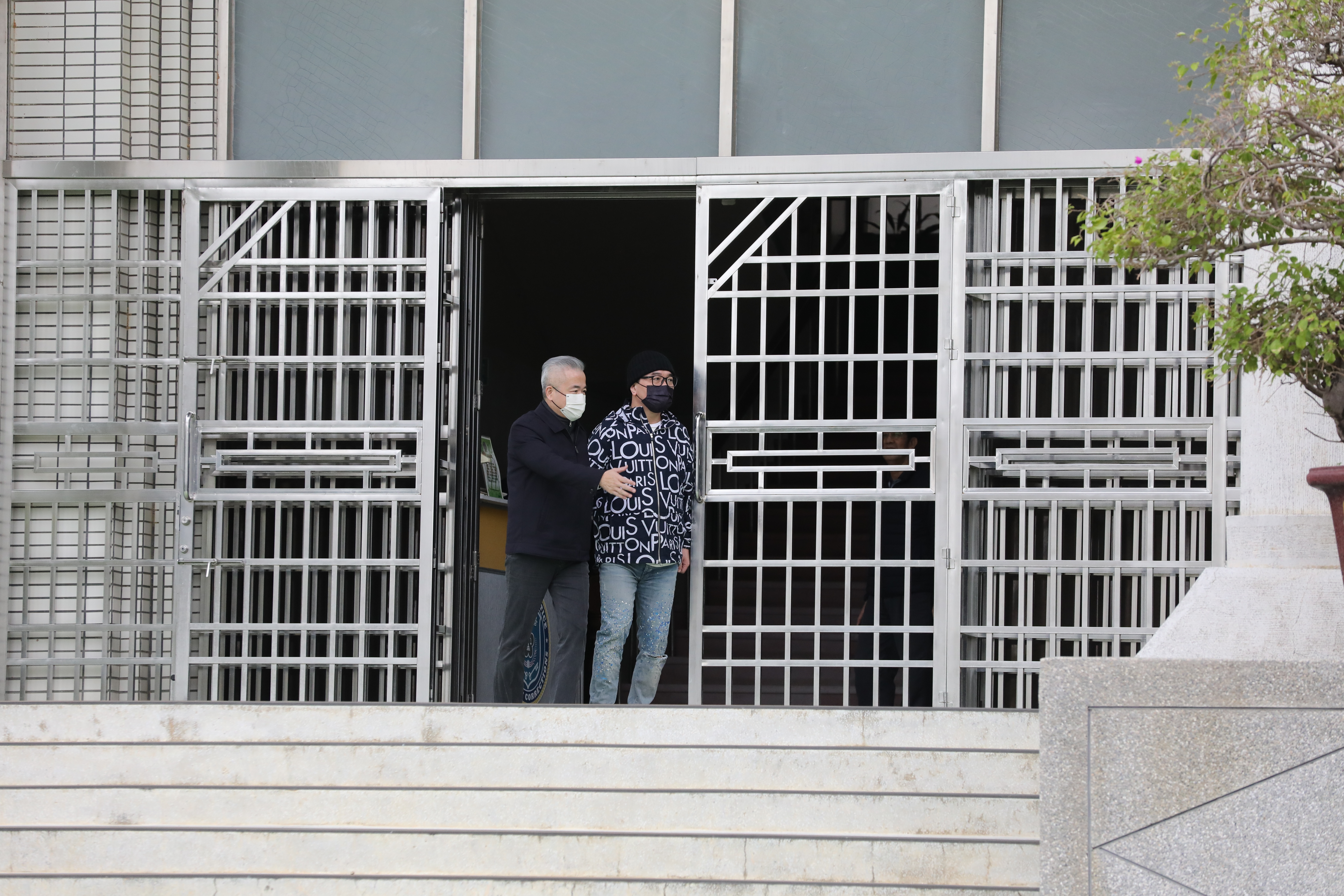 博奕教父陳政谷交保金額不變，被要求加裝電子監控腳鐶。（本刊資料照）