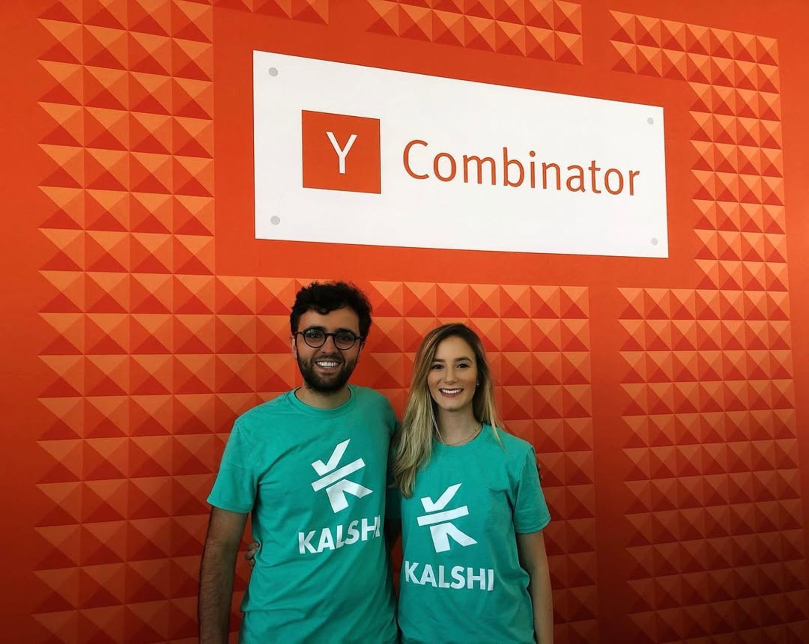 洛佩斯拉拉（右）與塔瑞克曼蘇爾（左）共同創辦Kalshi。（翻攝luana_lopes_lara IG）