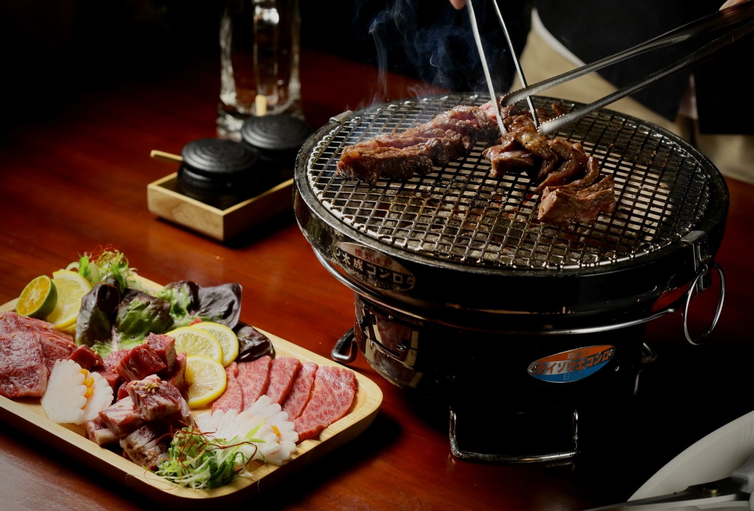 台北東區新開幕的「久碳吉」燒肉店主打澳洲和牛，無論肉質或分量都誠意十足。