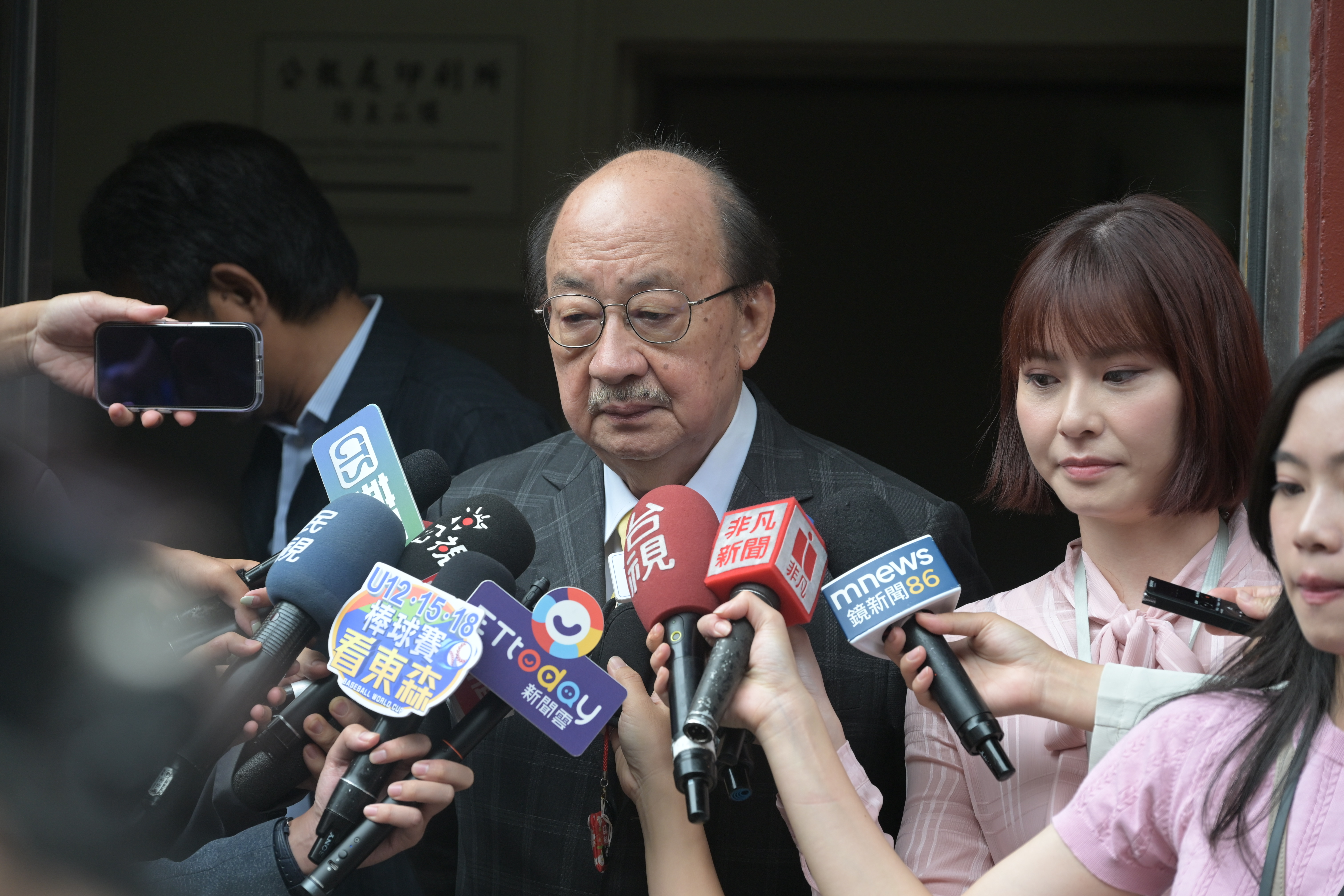 柯建銘發文回應黨內要求下台聲浪。（鏡報林煒凱）