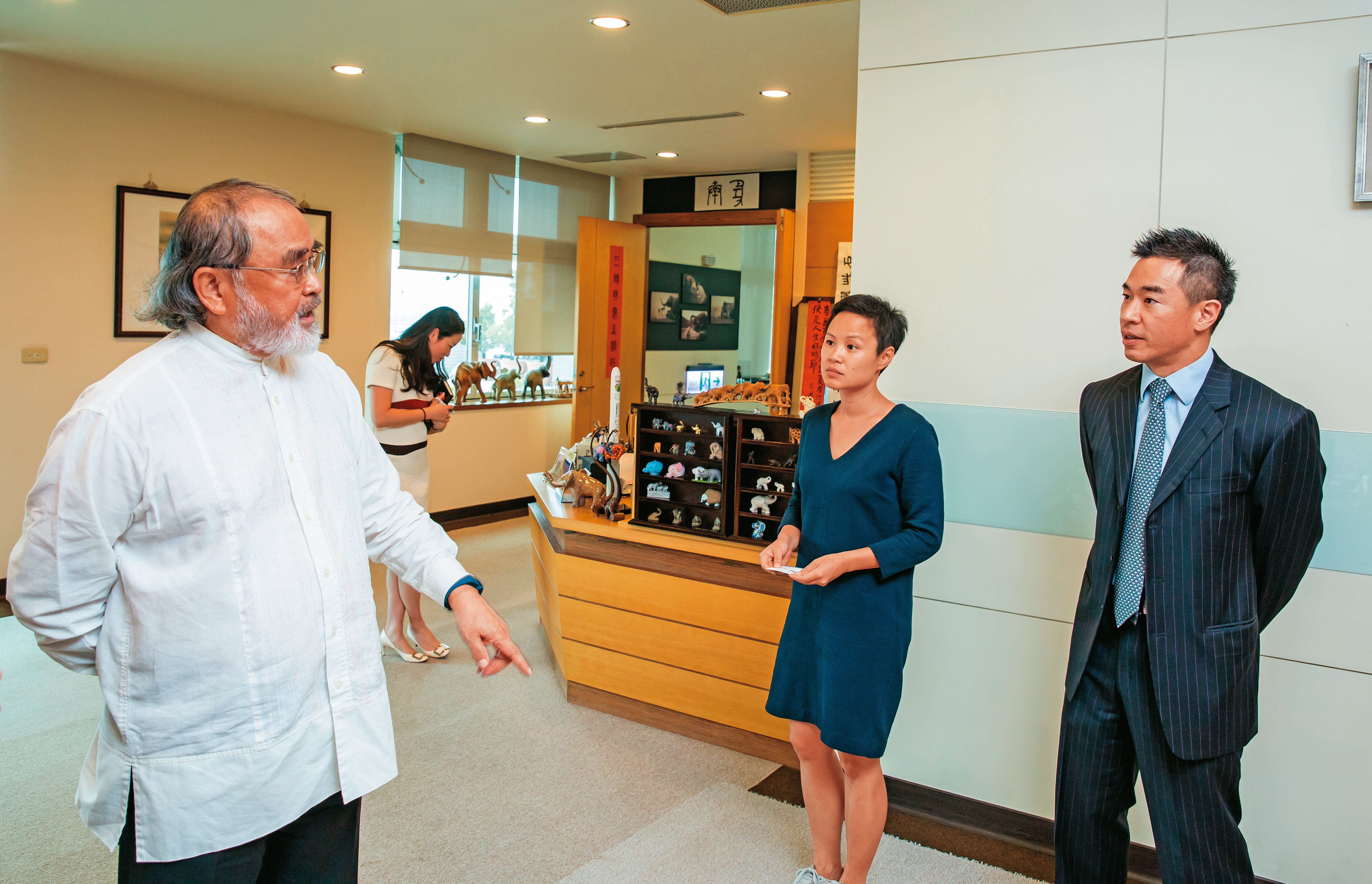 林泰生的兒女雙雙回家接班，但新生代能否帶領公司谷底翻身是一大挑戰。