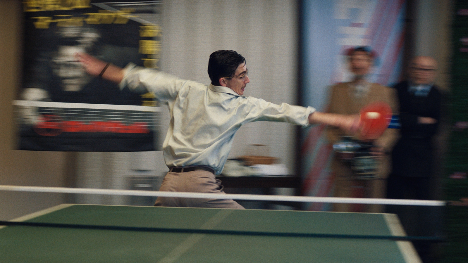 電影靈感取材傳奇桌球選手馬提瑞斯曼，但甜茶飾演的「馬提莫瑟」則是個虛構的1950年代紐約桌球狂熱青年。（龍祥提供）