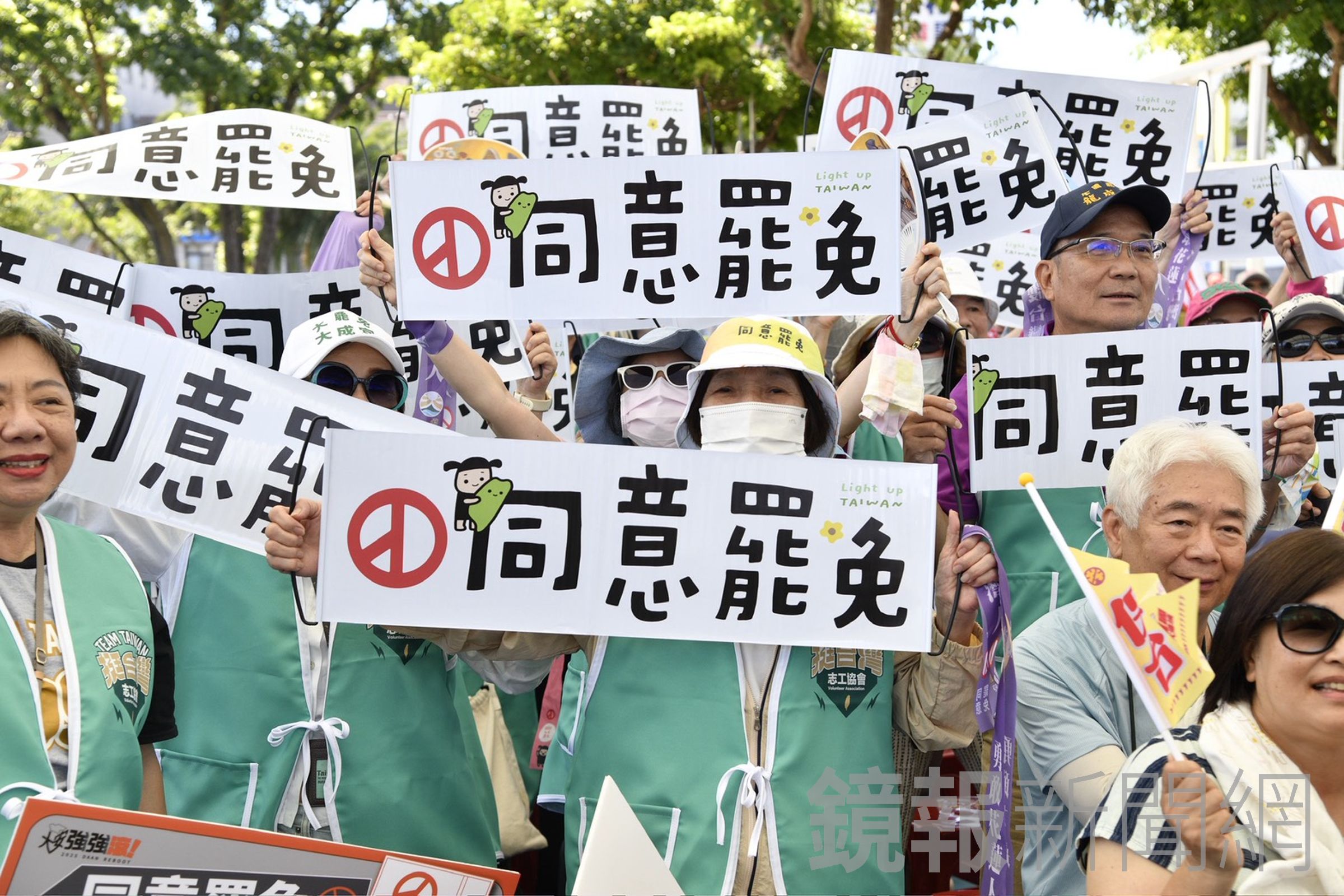 大罷免首波投票將於26日登場,昔日野百合學運成員今發出7點聲明表態支持,呼籲對藍委罷免案投下同意票。(鏡報李智為攝)