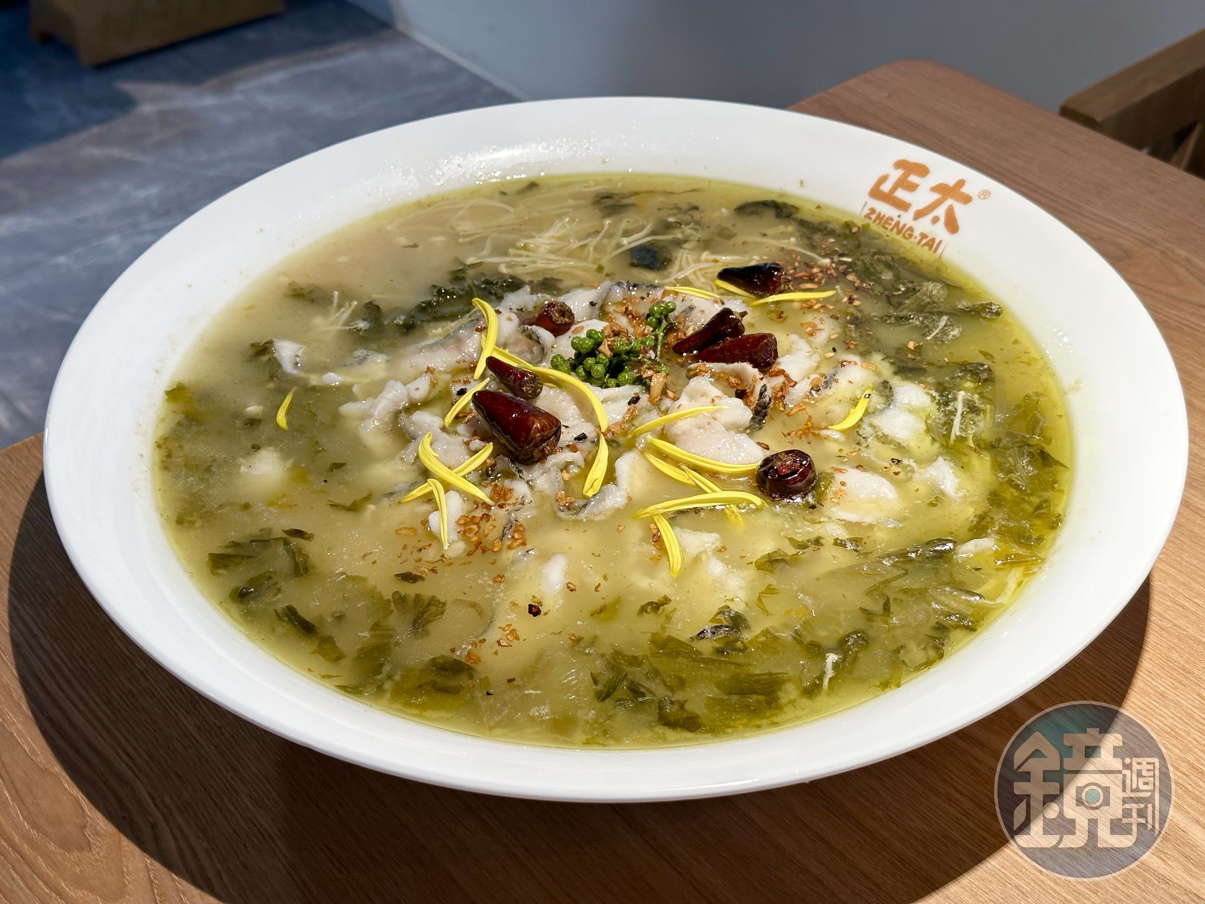「老罈酸菜魚」分量十足,夠2到3人共食。(1,180元/份)