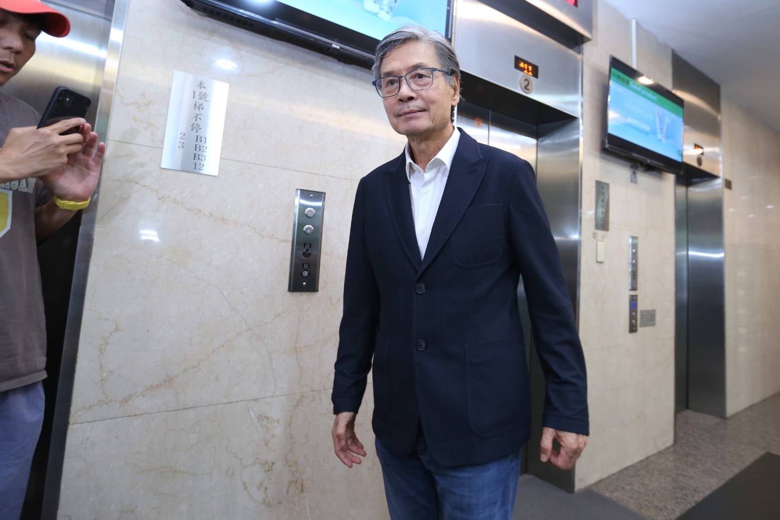 金溥聰在趙少康的專訪節目中,爆料馬以南曾在3月時打電話過來。(鏡報姜永年攝)