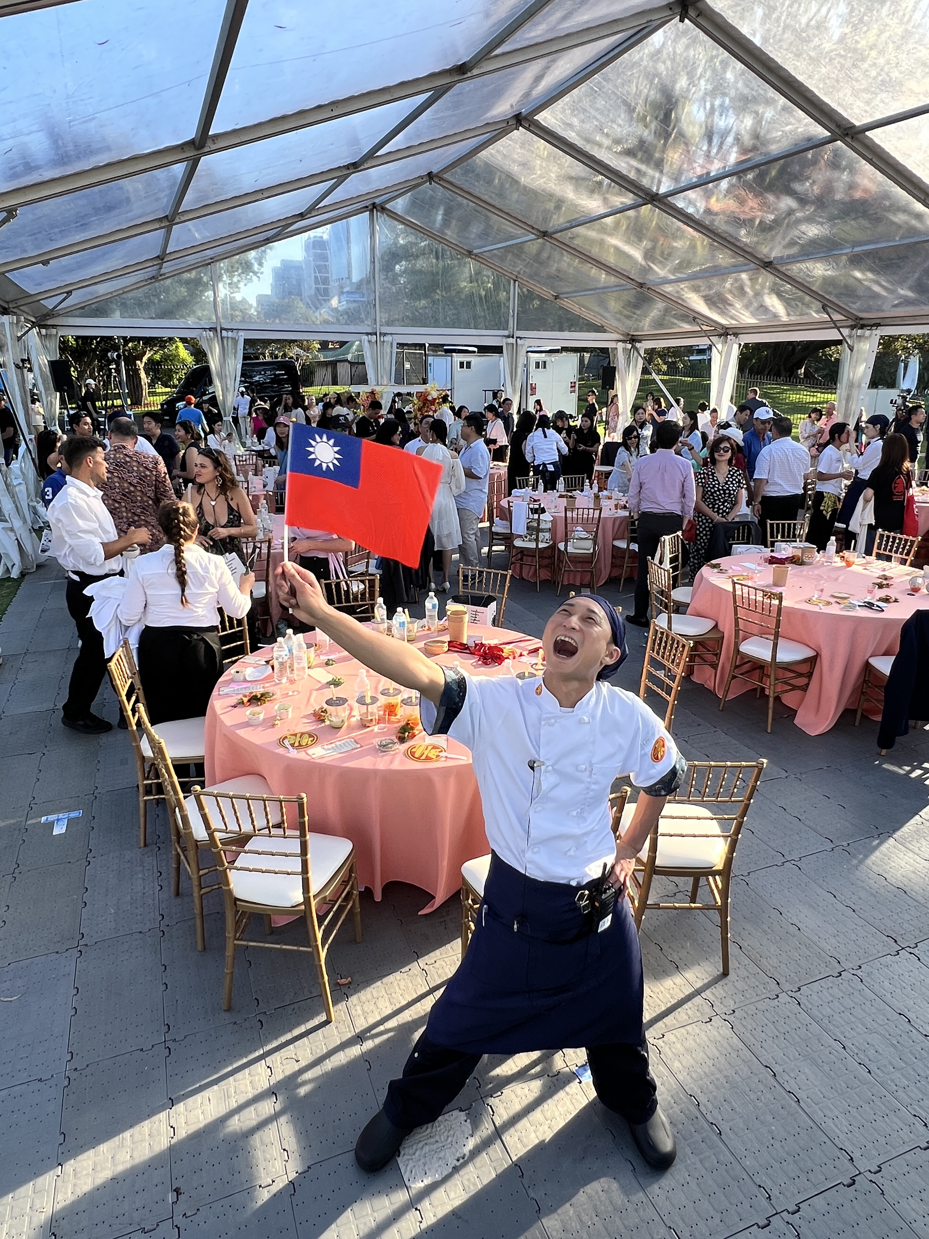 參與《請世界吃桌》讓浩子覺得身為台灣人很驕傲。(三立提供)