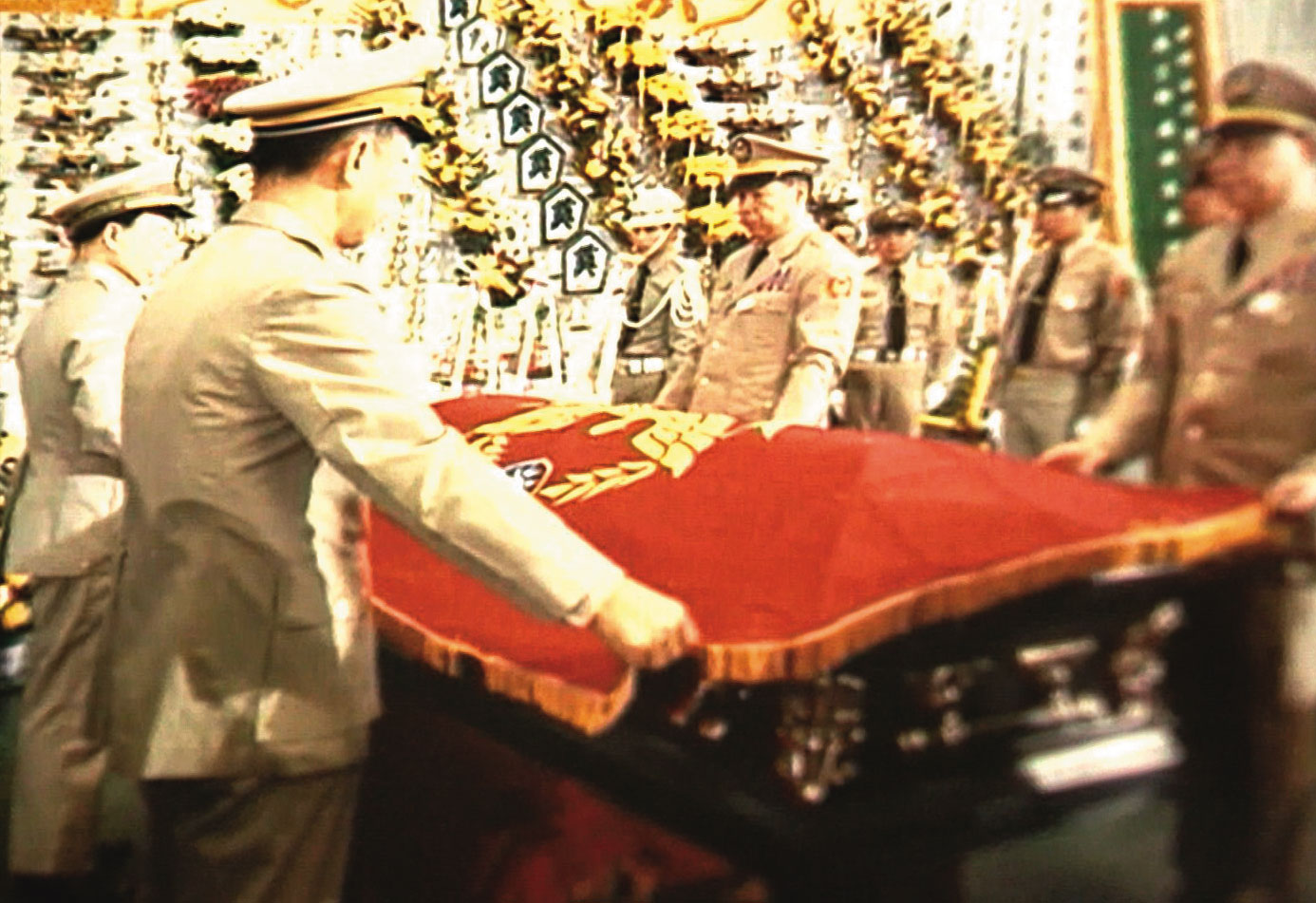 洪旭殉職後，警方特別為他舉辦隆重的喪禮。（東森新聞提供）