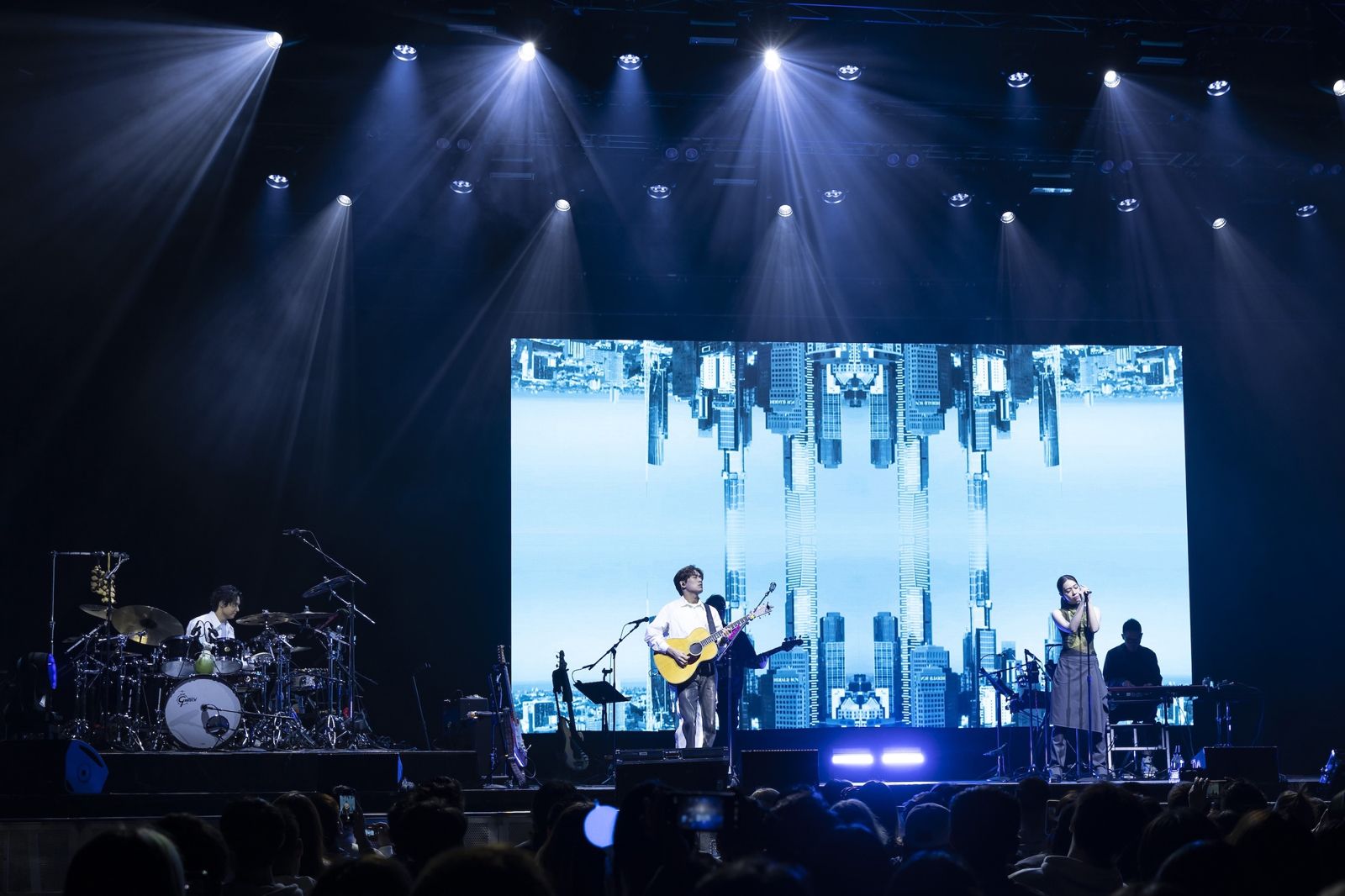 告五人墨爾本開唱!跨時空對話披頭四 解鎖Festival Hall音樂地圖