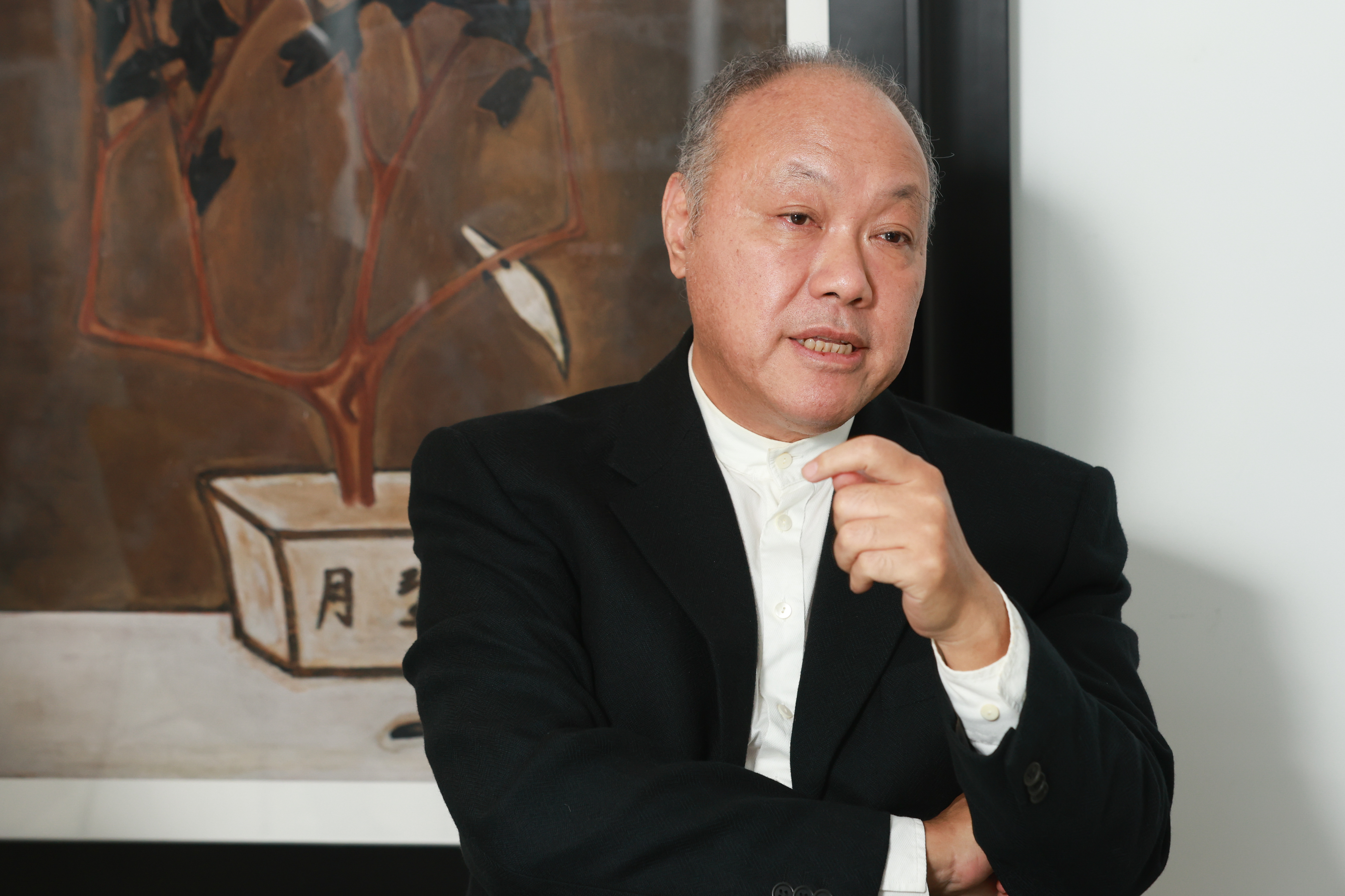 王鈞認為，沈玉琳是演藝圈幕後轉幕前的代表人物。